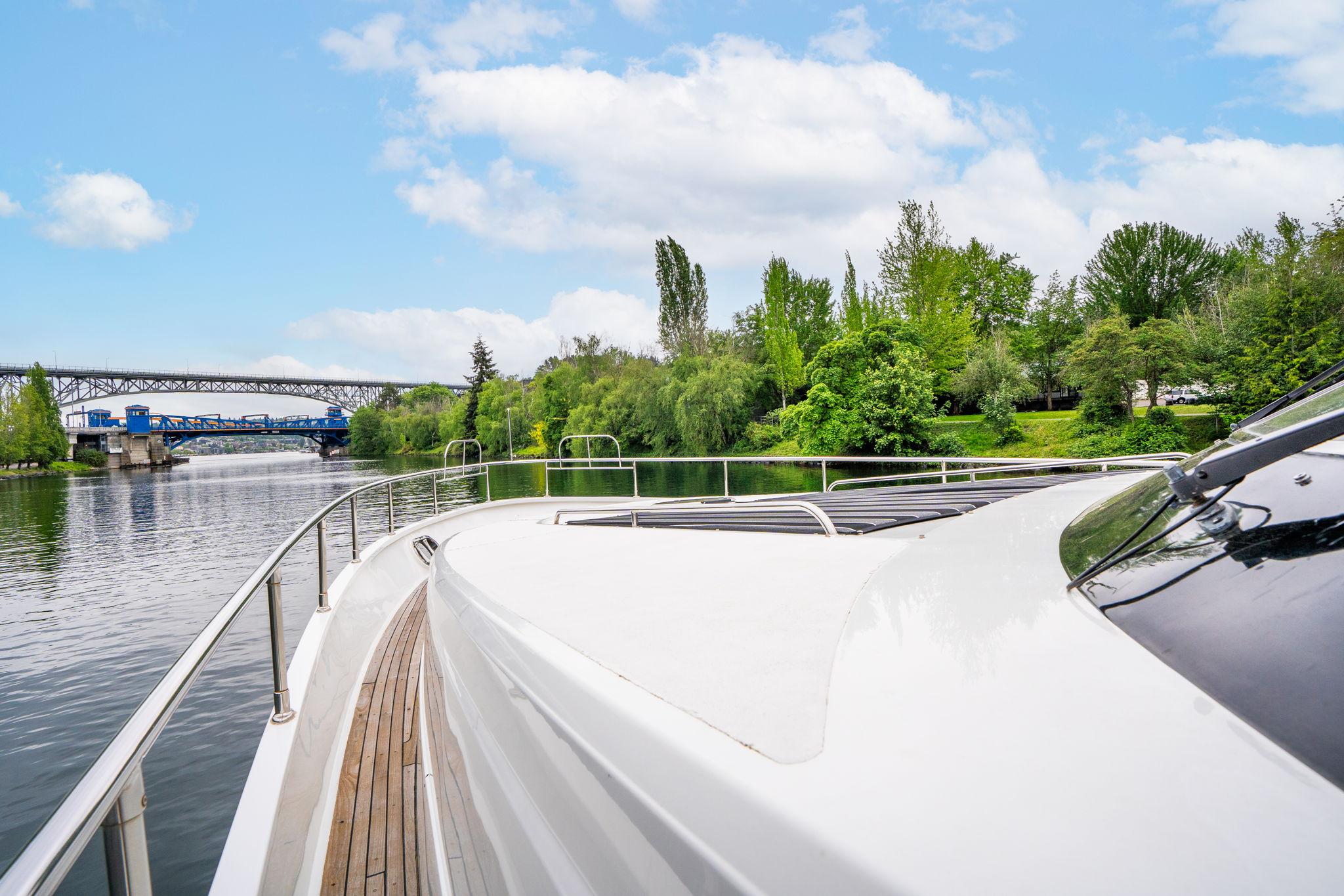 1999 Vitech 68' Vitech Pilothouse - 82
