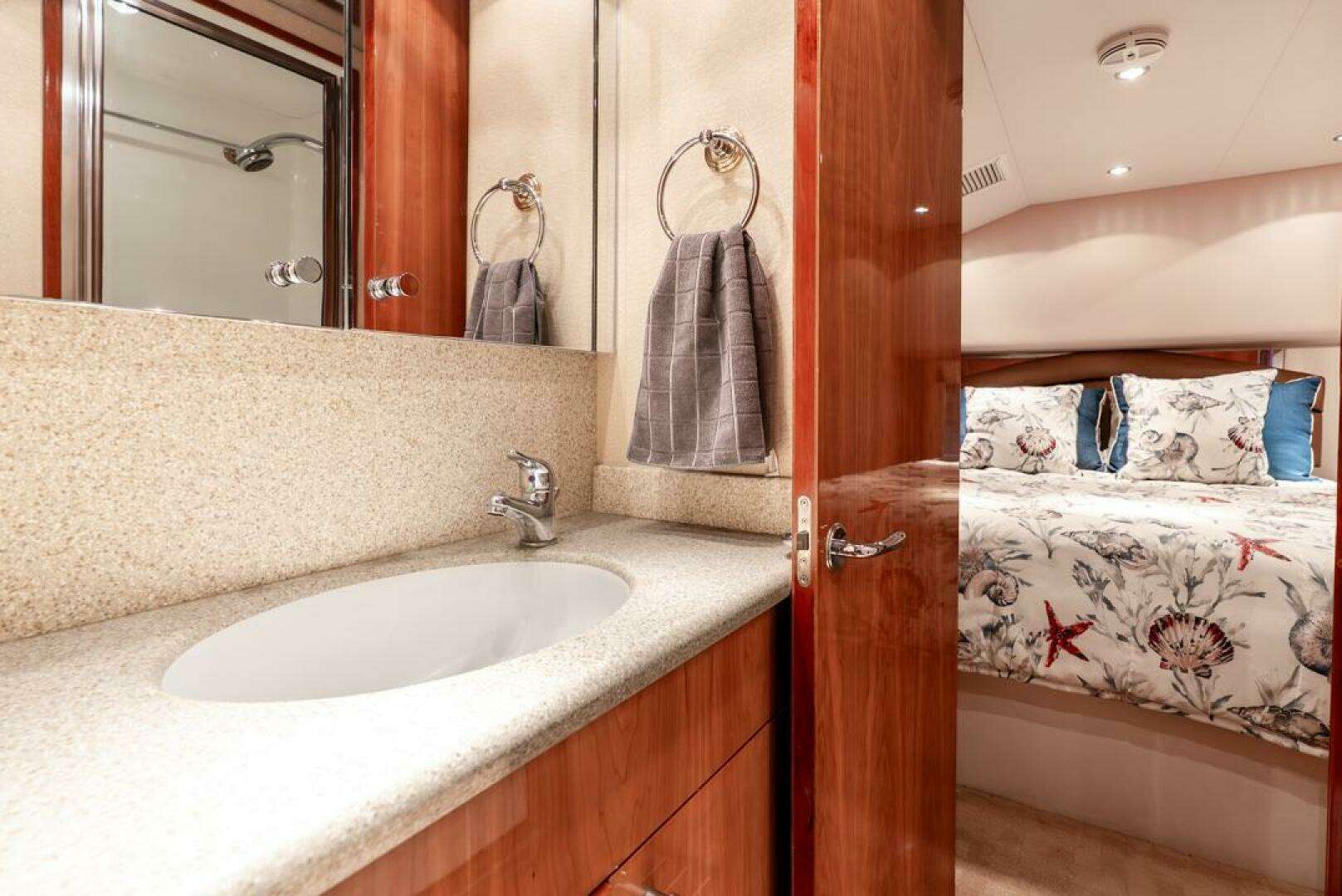2005 Hatteras 50 Convertible - Image 26