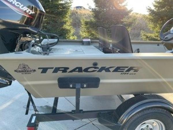 2024 Tracker Grizzly 1754 SC
