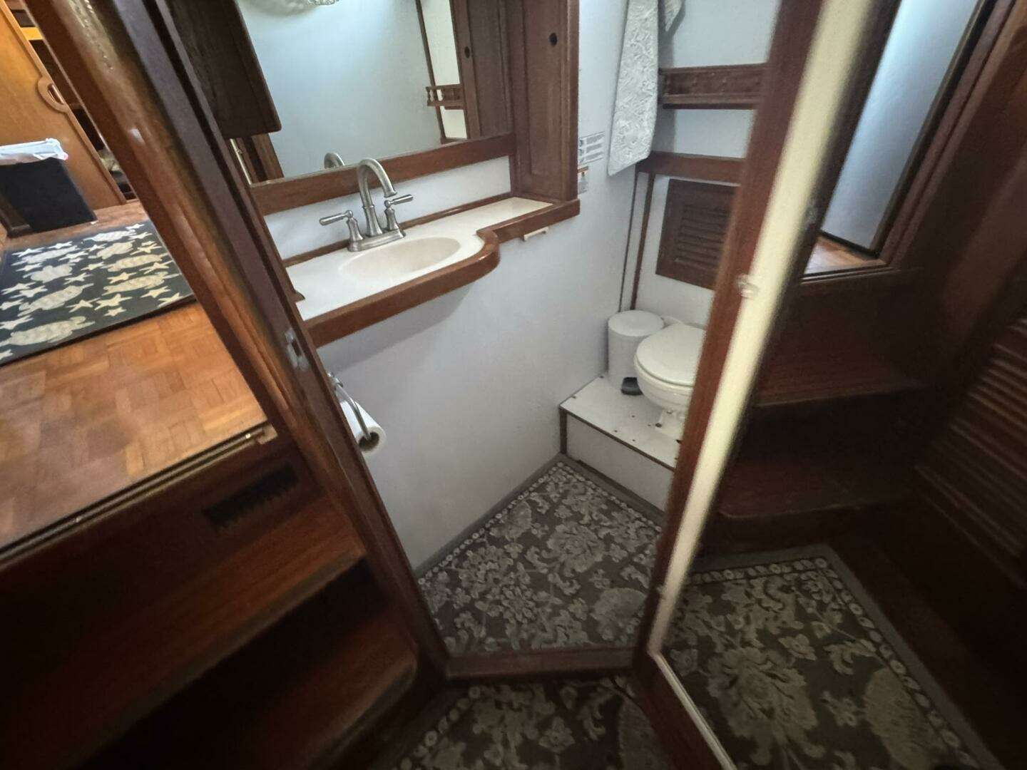 1986 Marine Trader 34 Double Cabin - Image 109