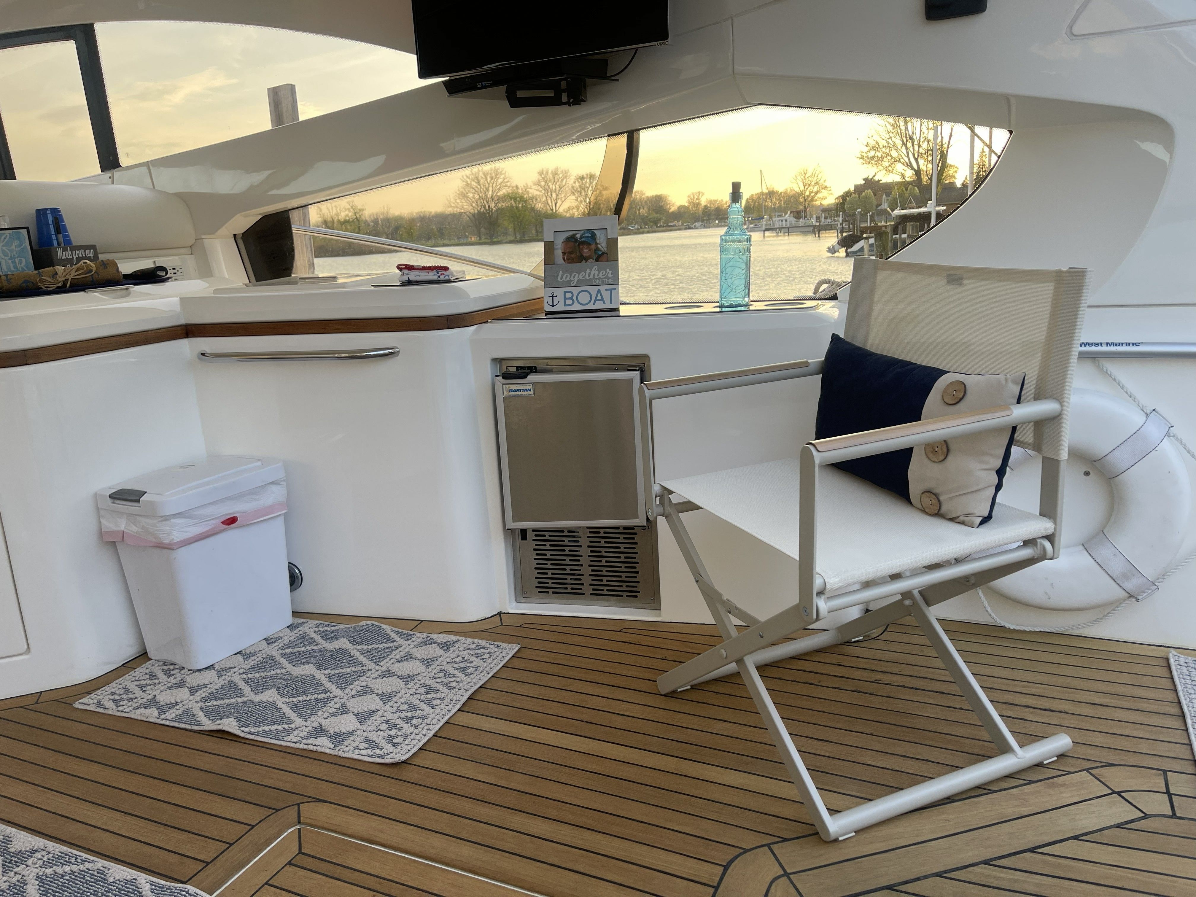 2002 Sunseeker Predator 68 - 32