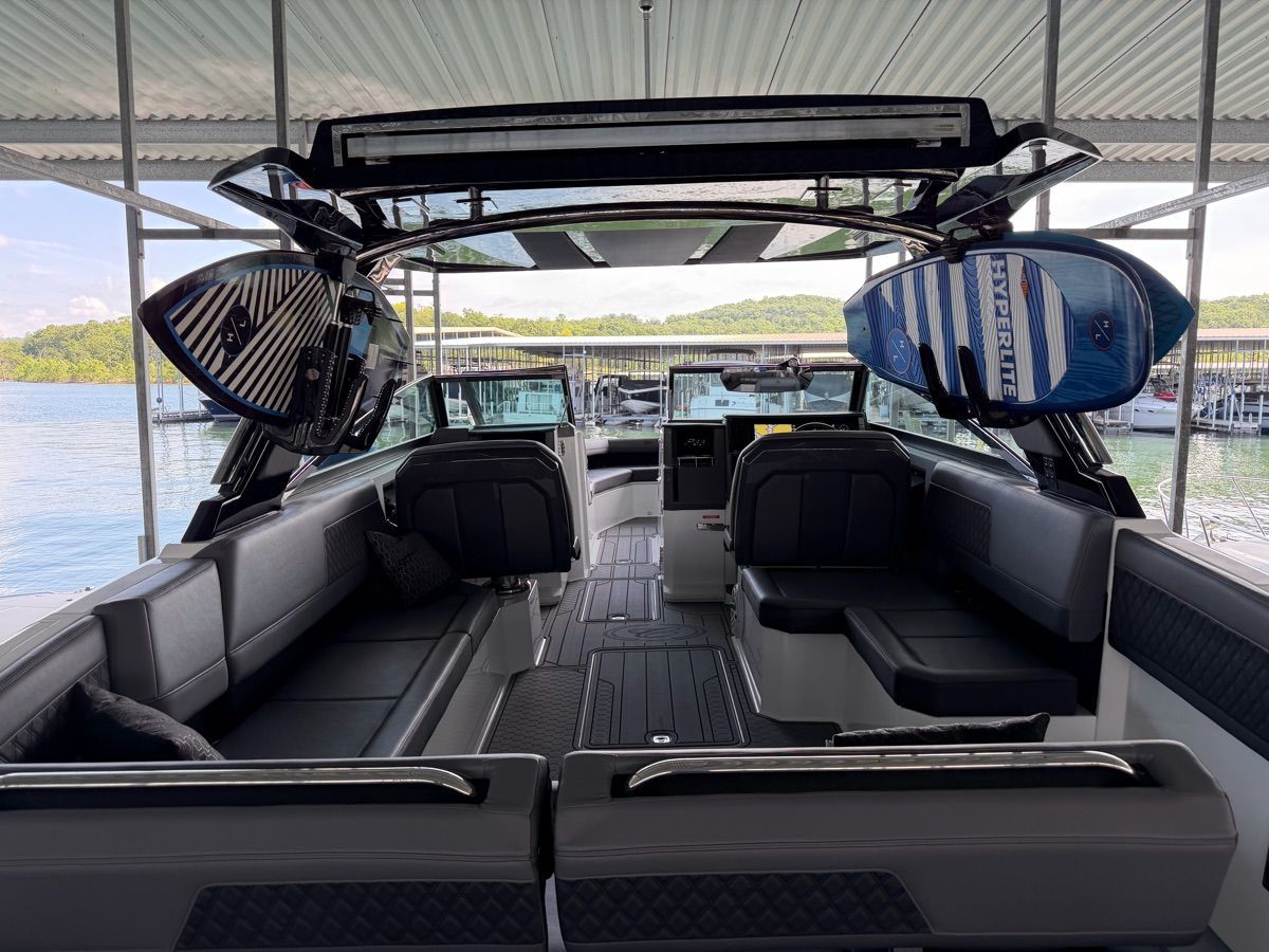 2024 Cobalt R33 Surf - 3