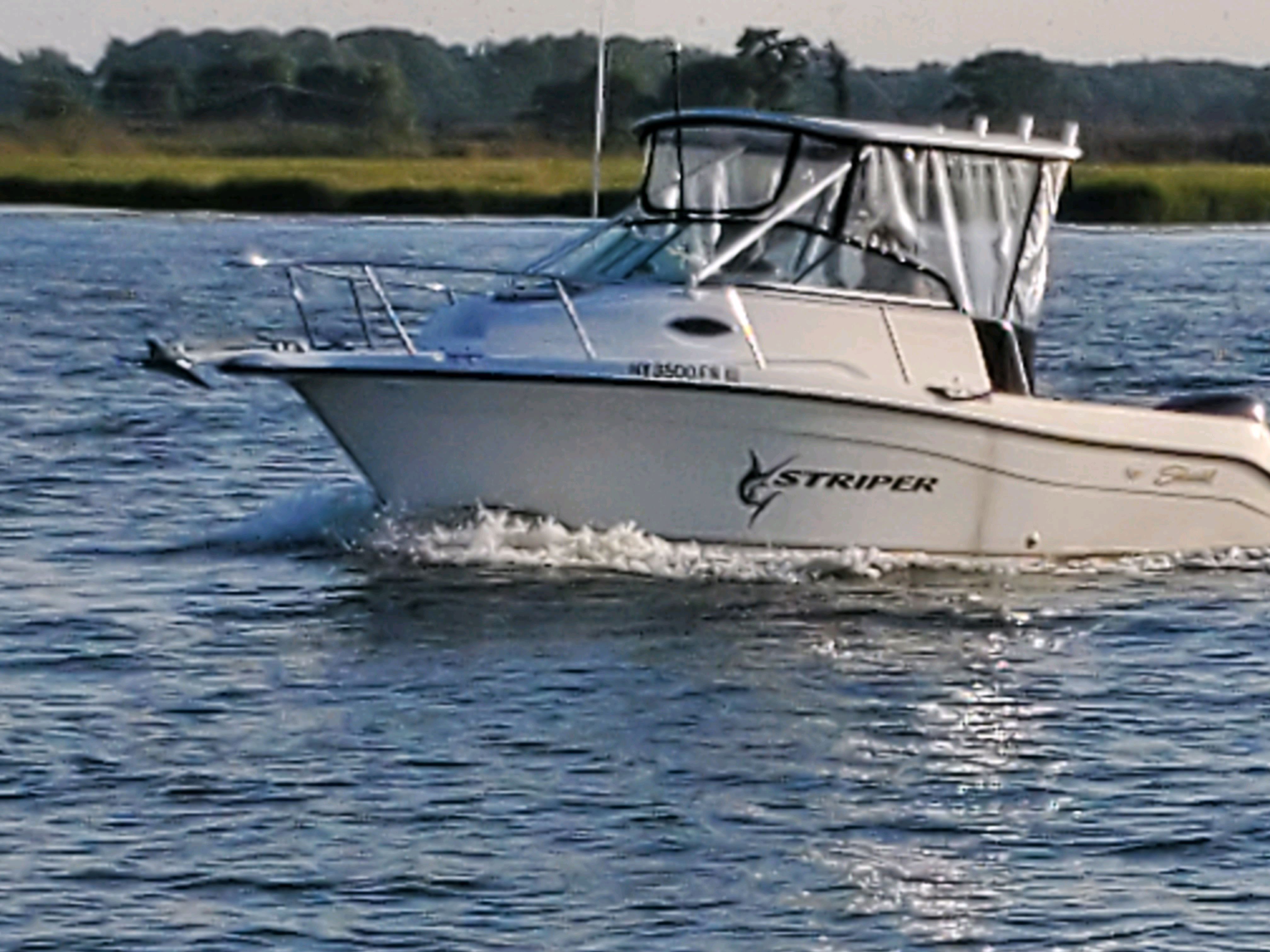 2005 Seaswirl Striper 2101