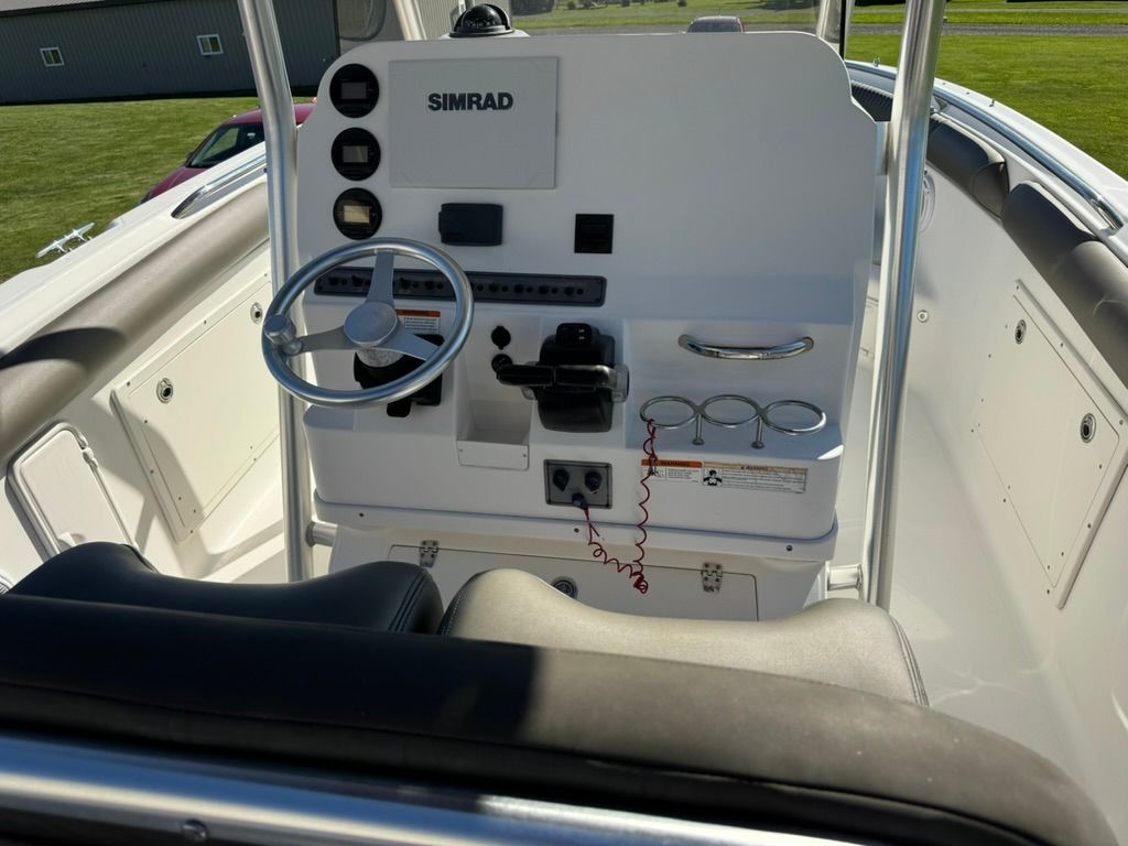 2007 Wellcraft 252 Fisherman - 18