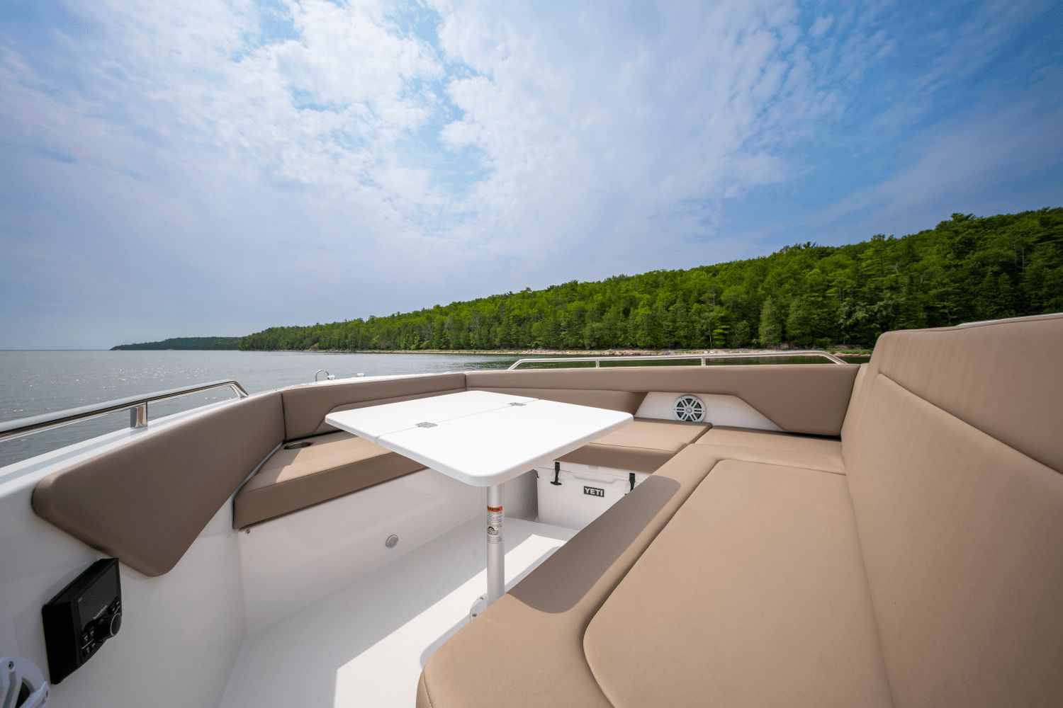 2027 Cruisers Yachts 38 VTR - 29