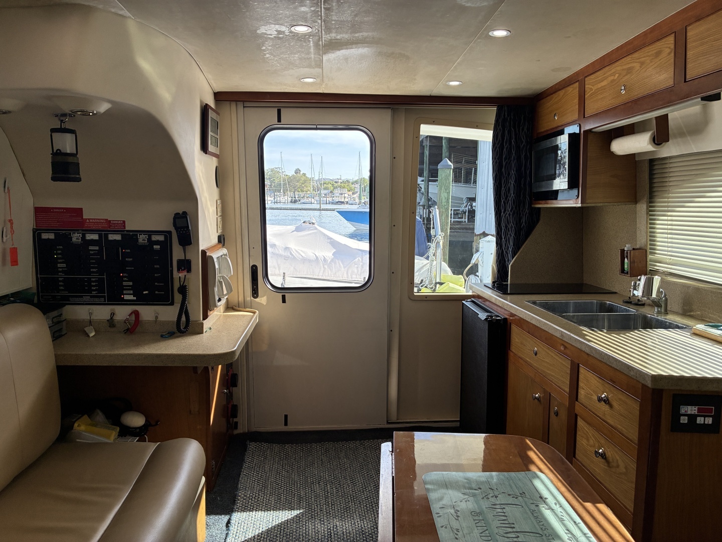 2005 Luhrs Convertible - Image 21