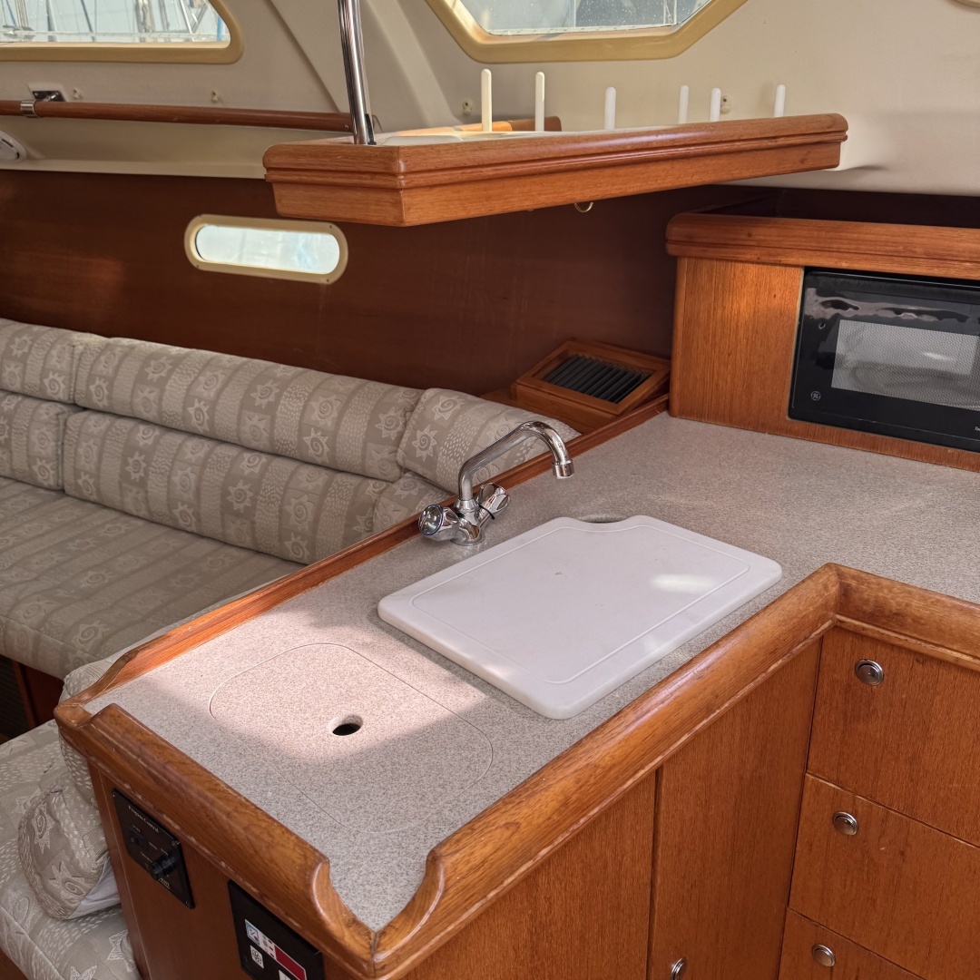 2002 Hunter 326 - Image 60