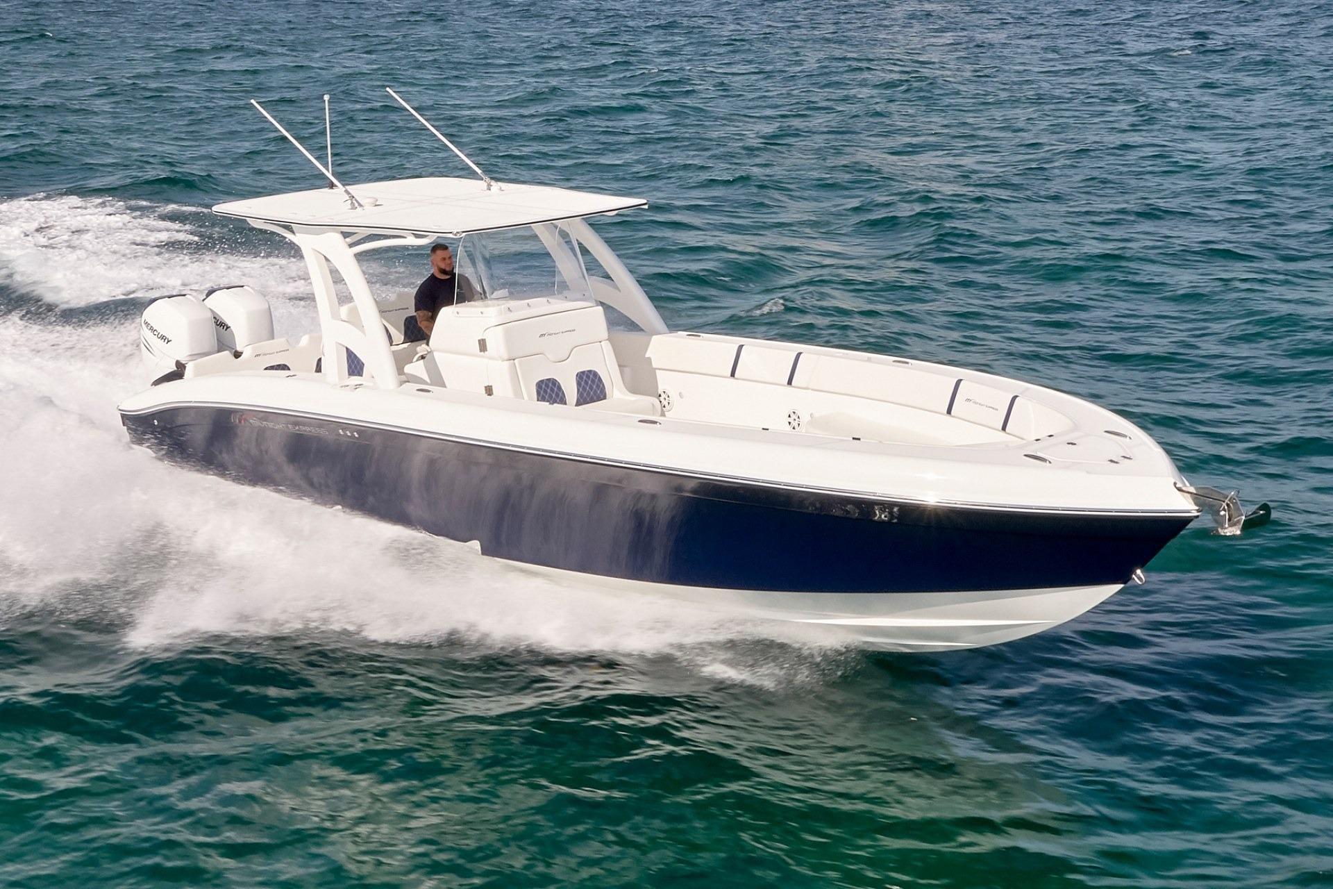 2020 Midnight Express 34 Open