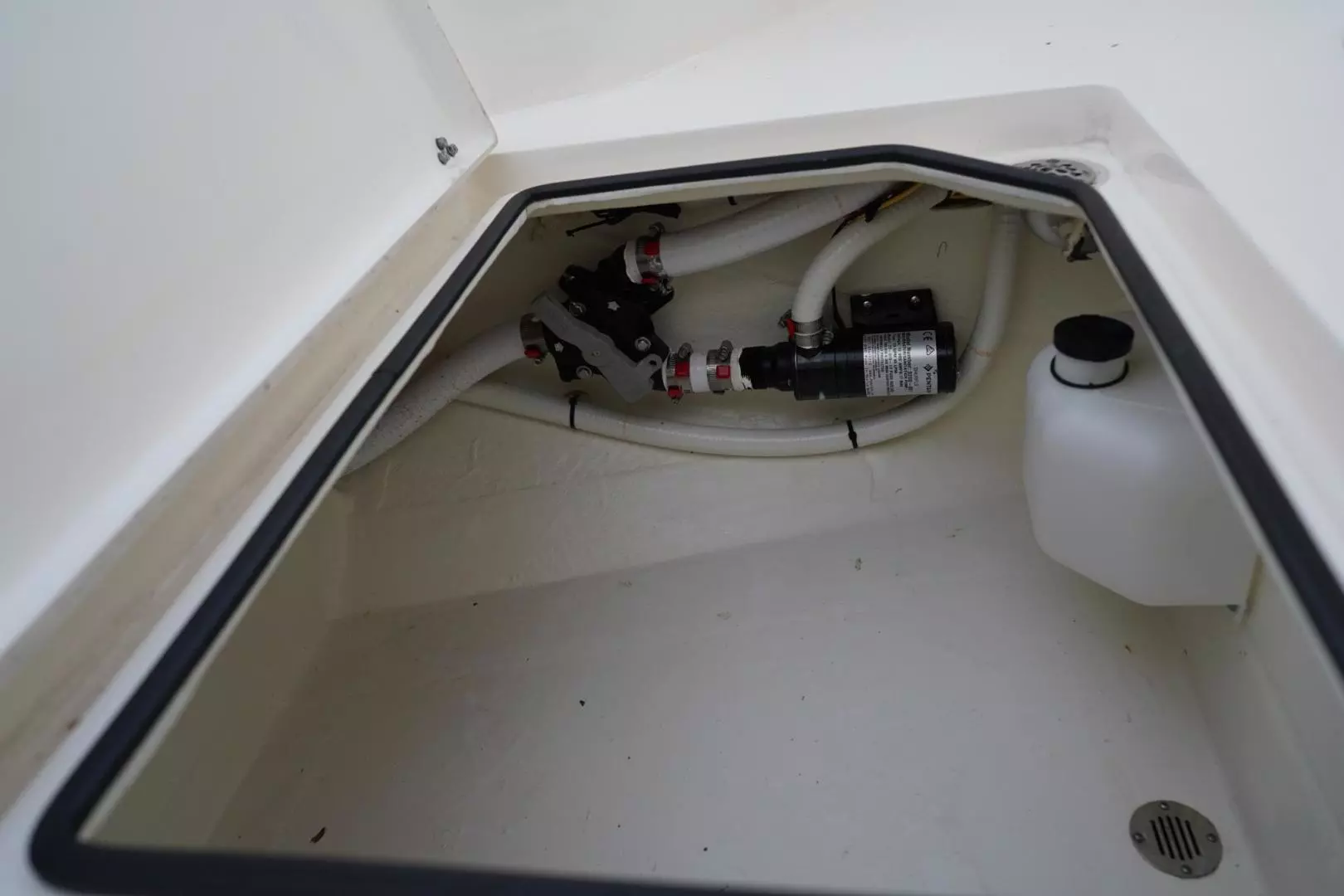 2022 Cobia 262 - Image 43
