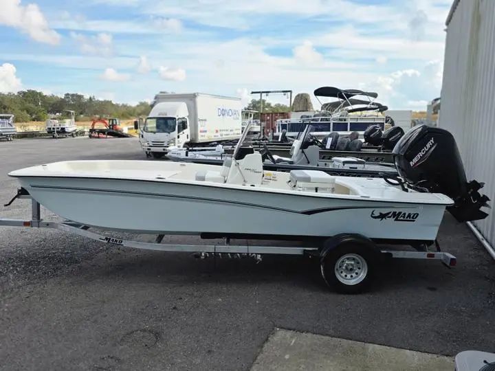 2026 Mako Pro Skiff 17 CC - 2