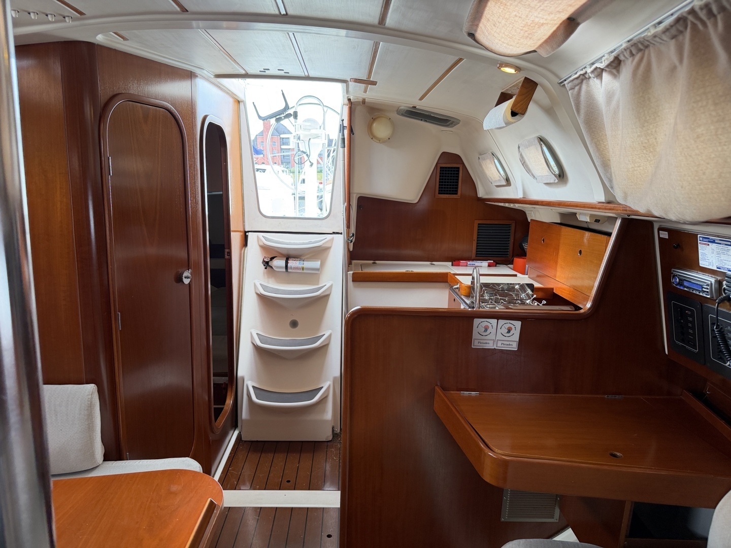 1995 Beneteau OCEANIS 321 - Image 30
