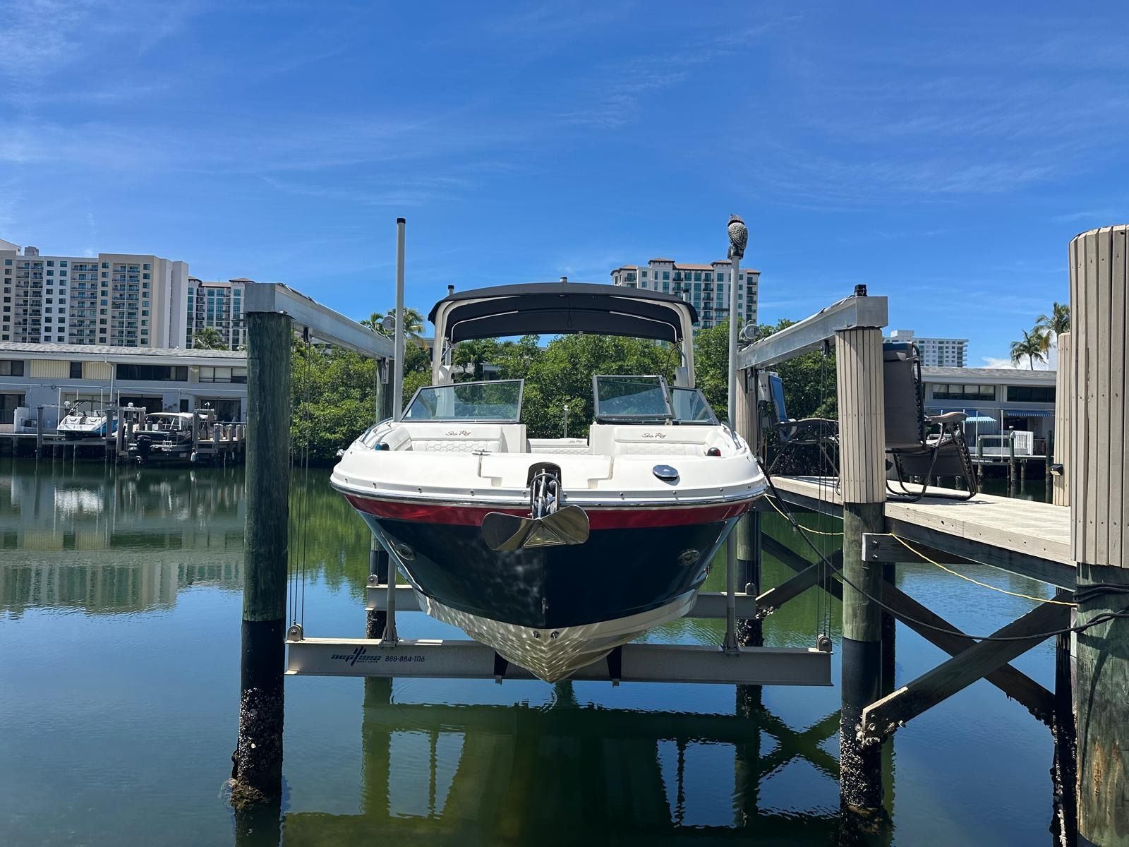 2019 Sea Ray SDX270 - 3