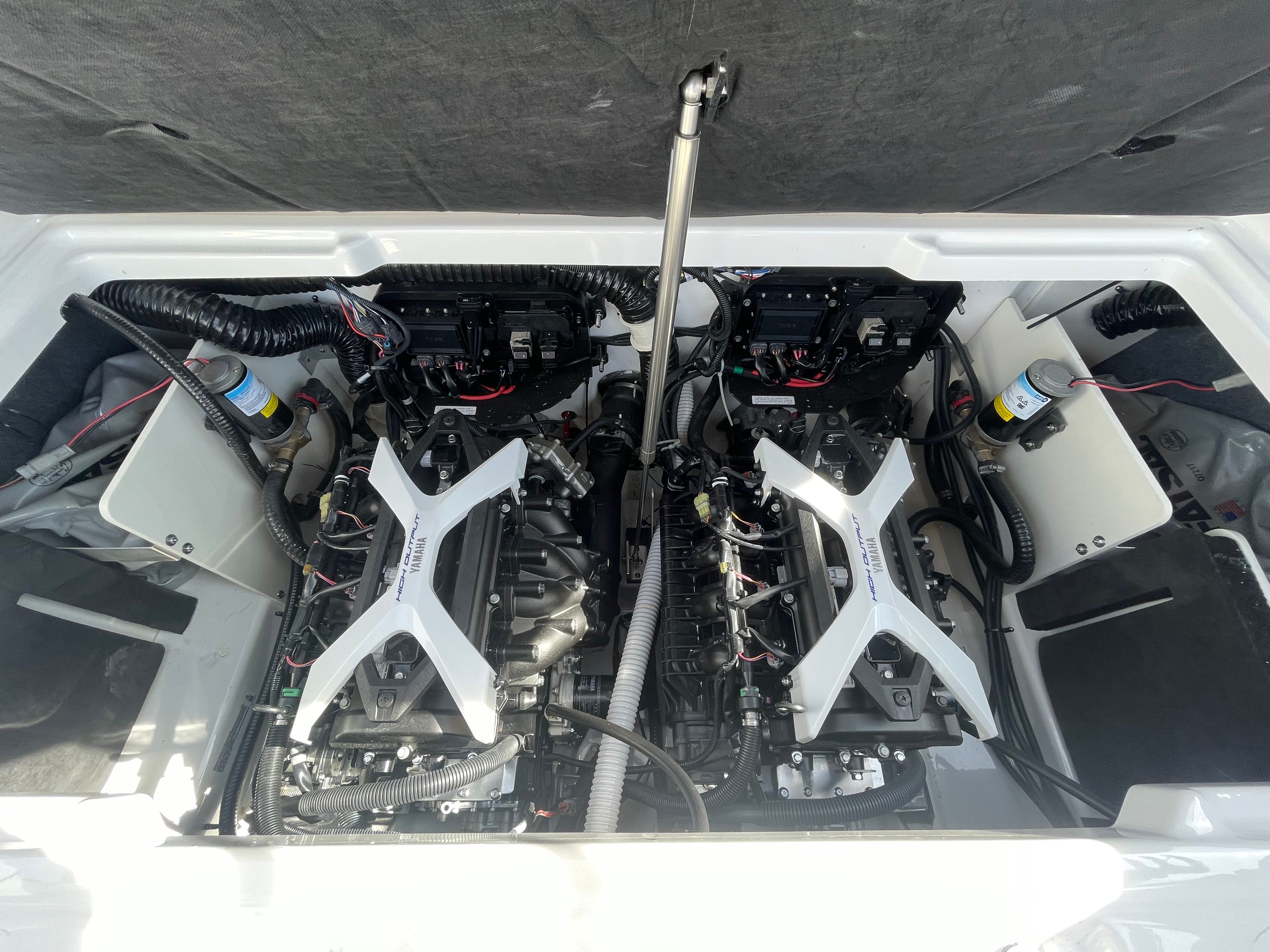 2025 YAMAHA 252 XE - Image 24