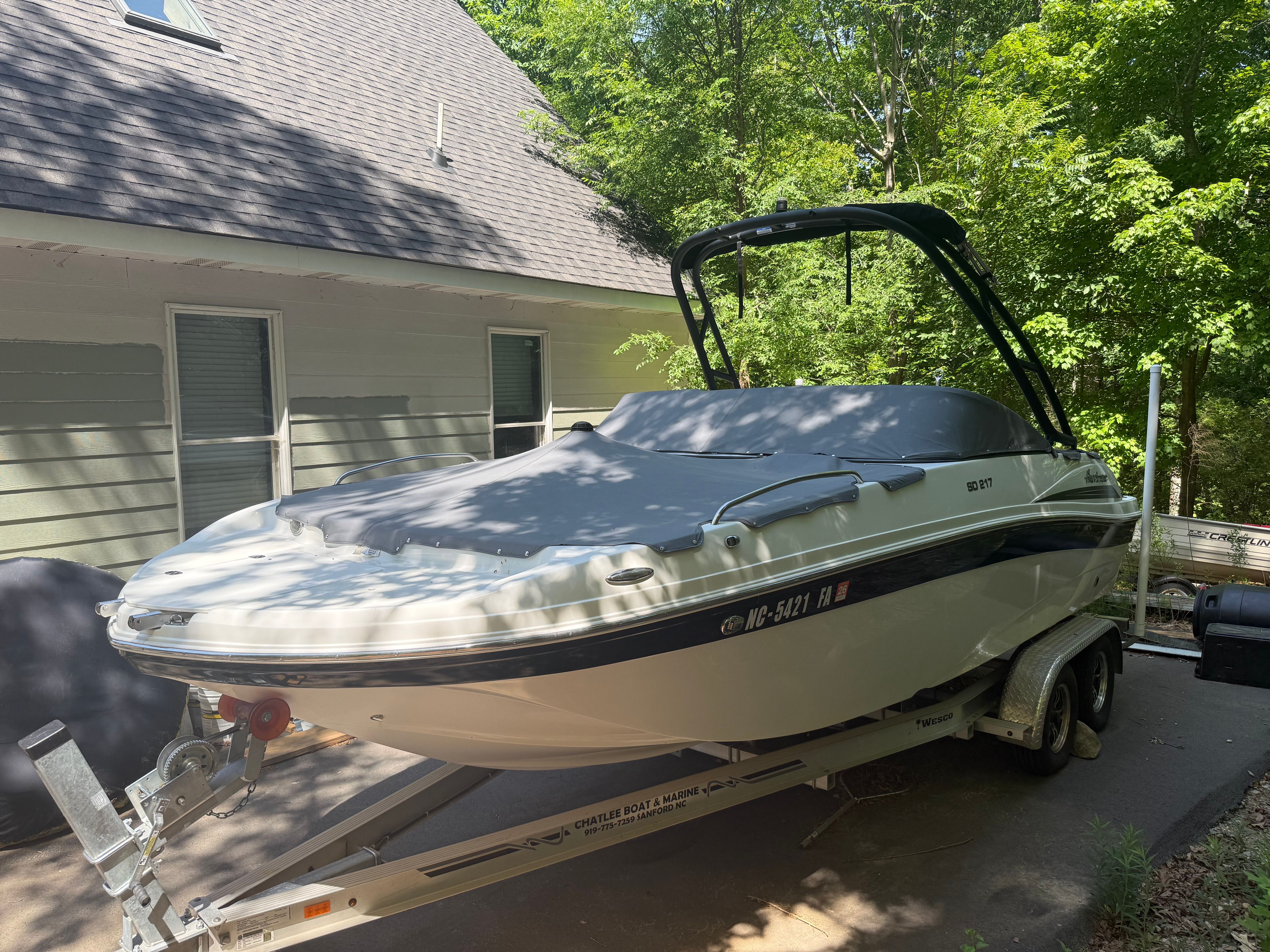 2023 Hurricane SunDeck 217 OB - 4