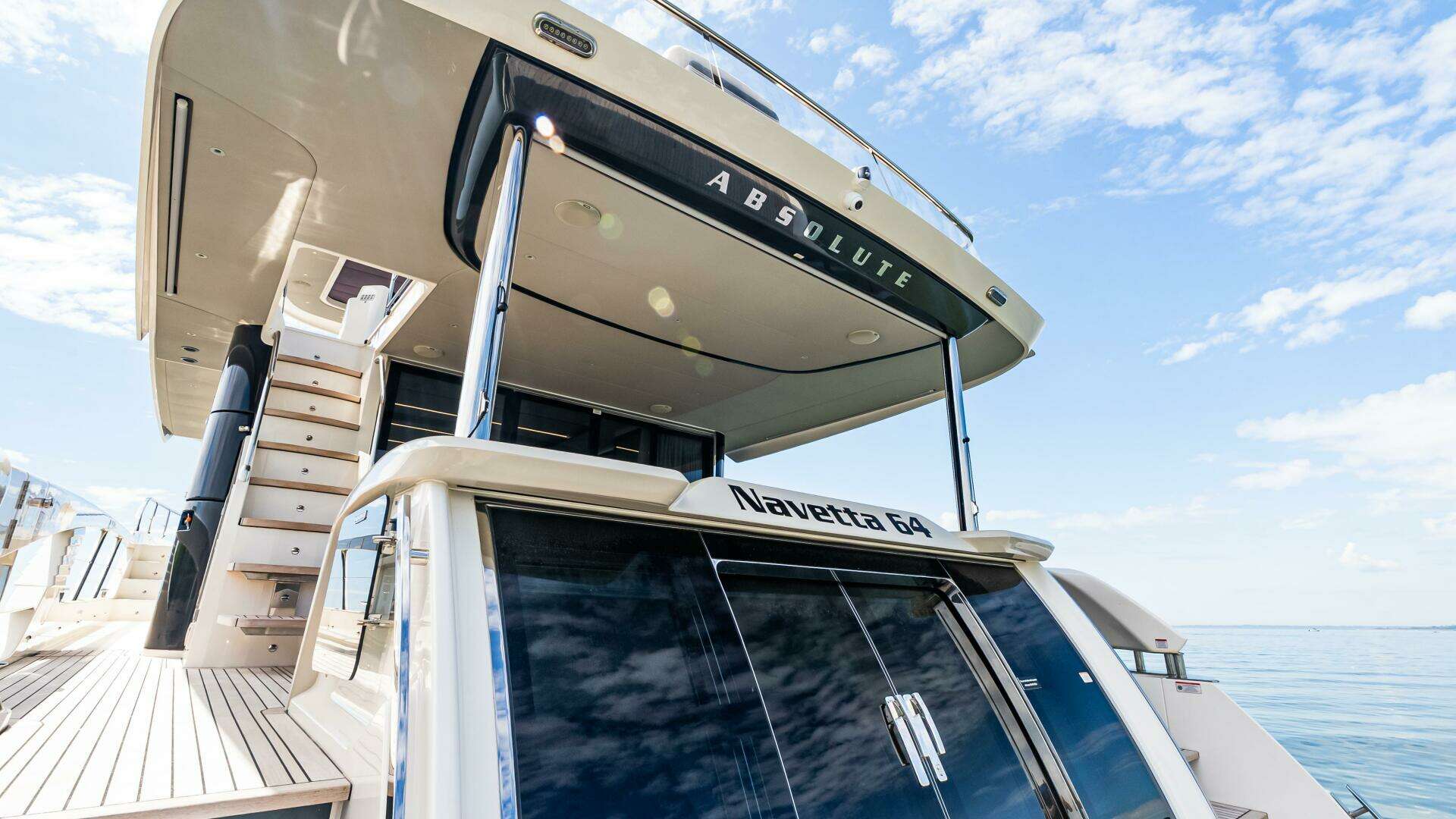 2025 Absolute Navetta 64 - Image 9