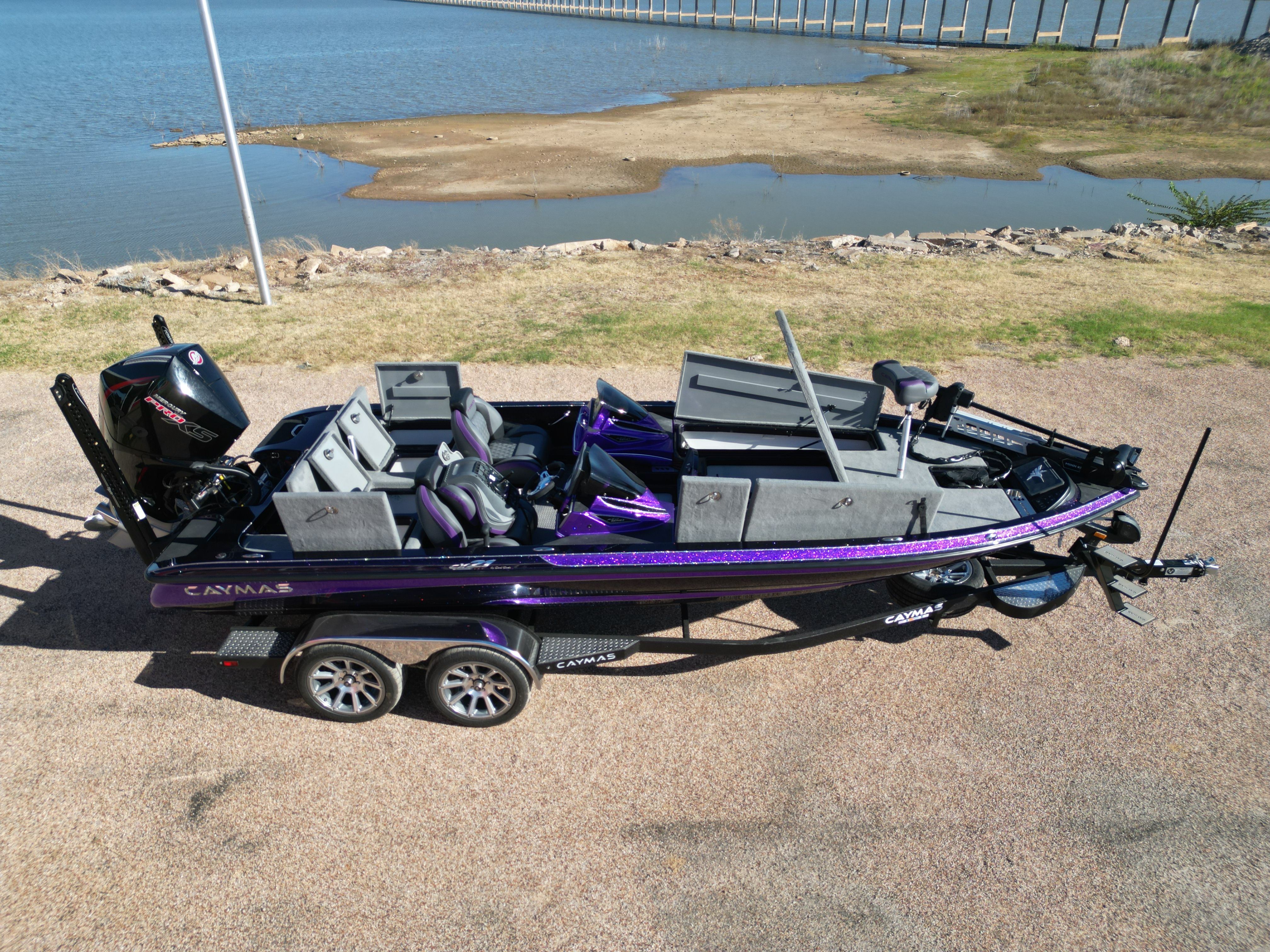 2026 Caymas Bass Boats CX SERIES
