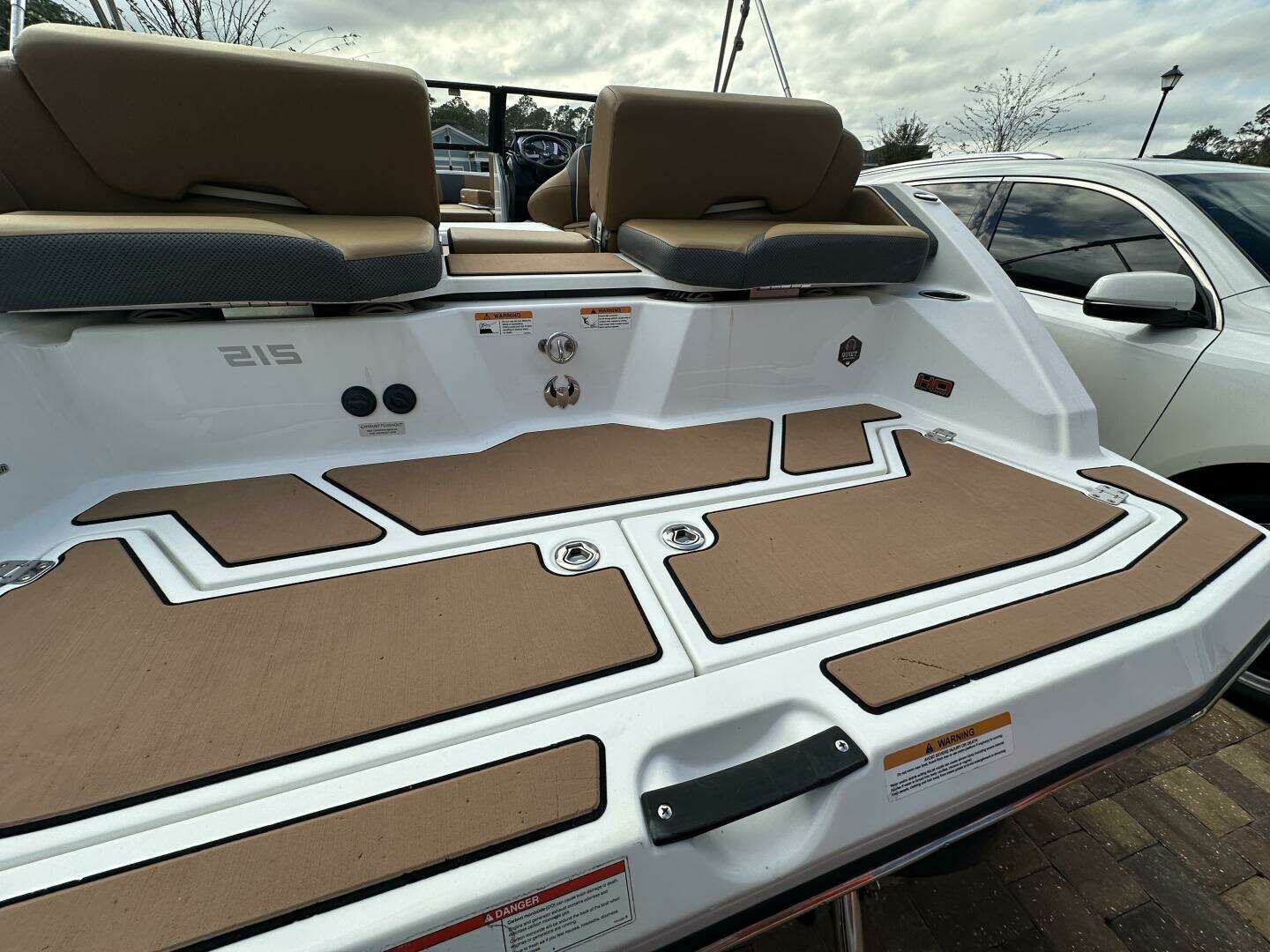 2021 Scarab 215 - Image 34