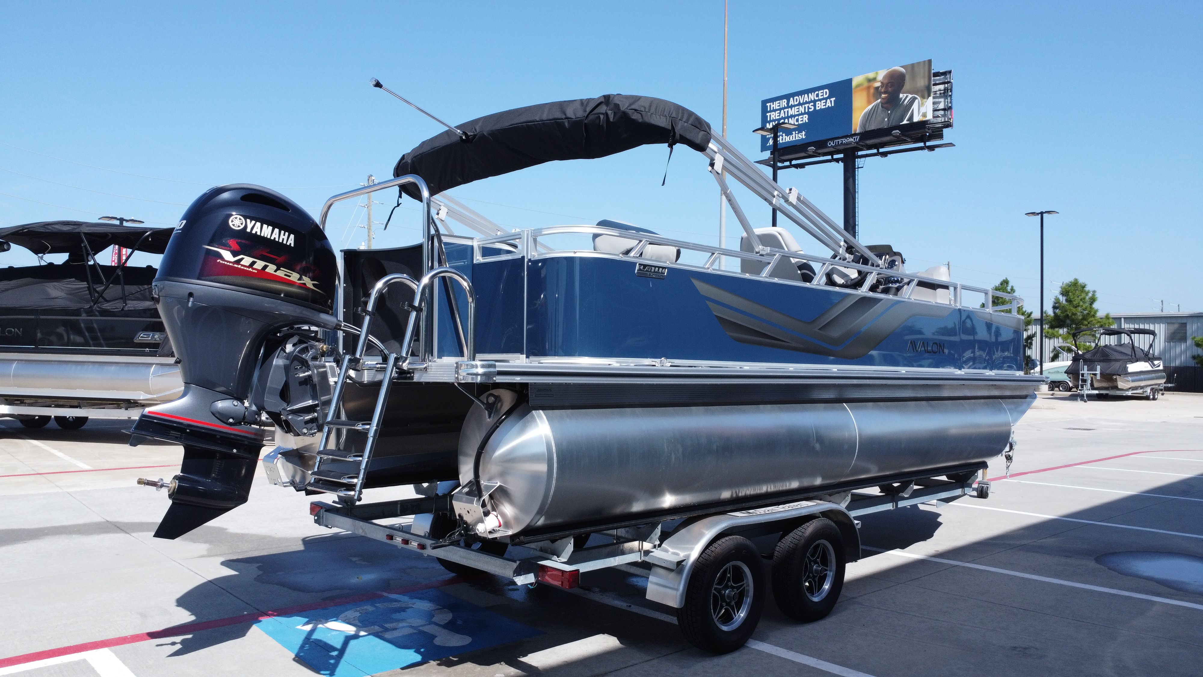 2025 Avalon Venture 85 Rear Fish - 21' - 10