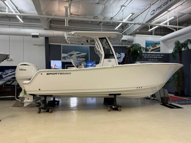 2026 Sportsman Open 212 Center Console