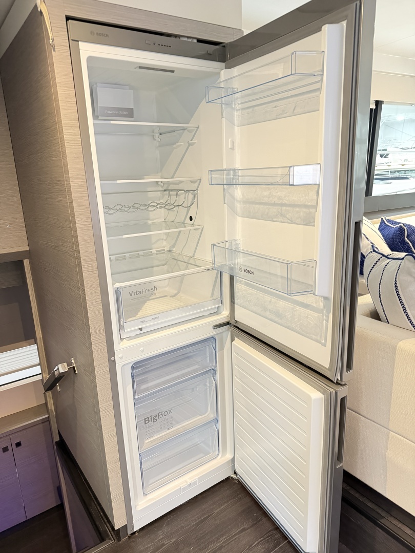 2024 Fountaine Pajot MY 5 - Image 24
