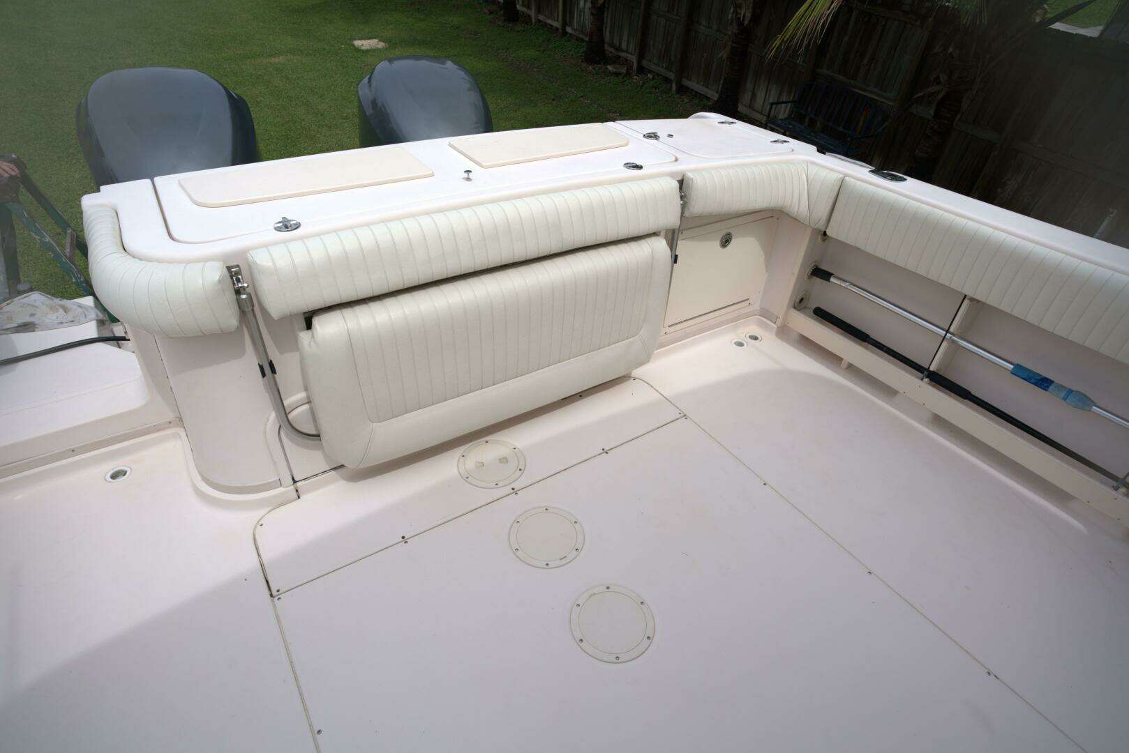 2007 Grady-White Express 330 - Image 4