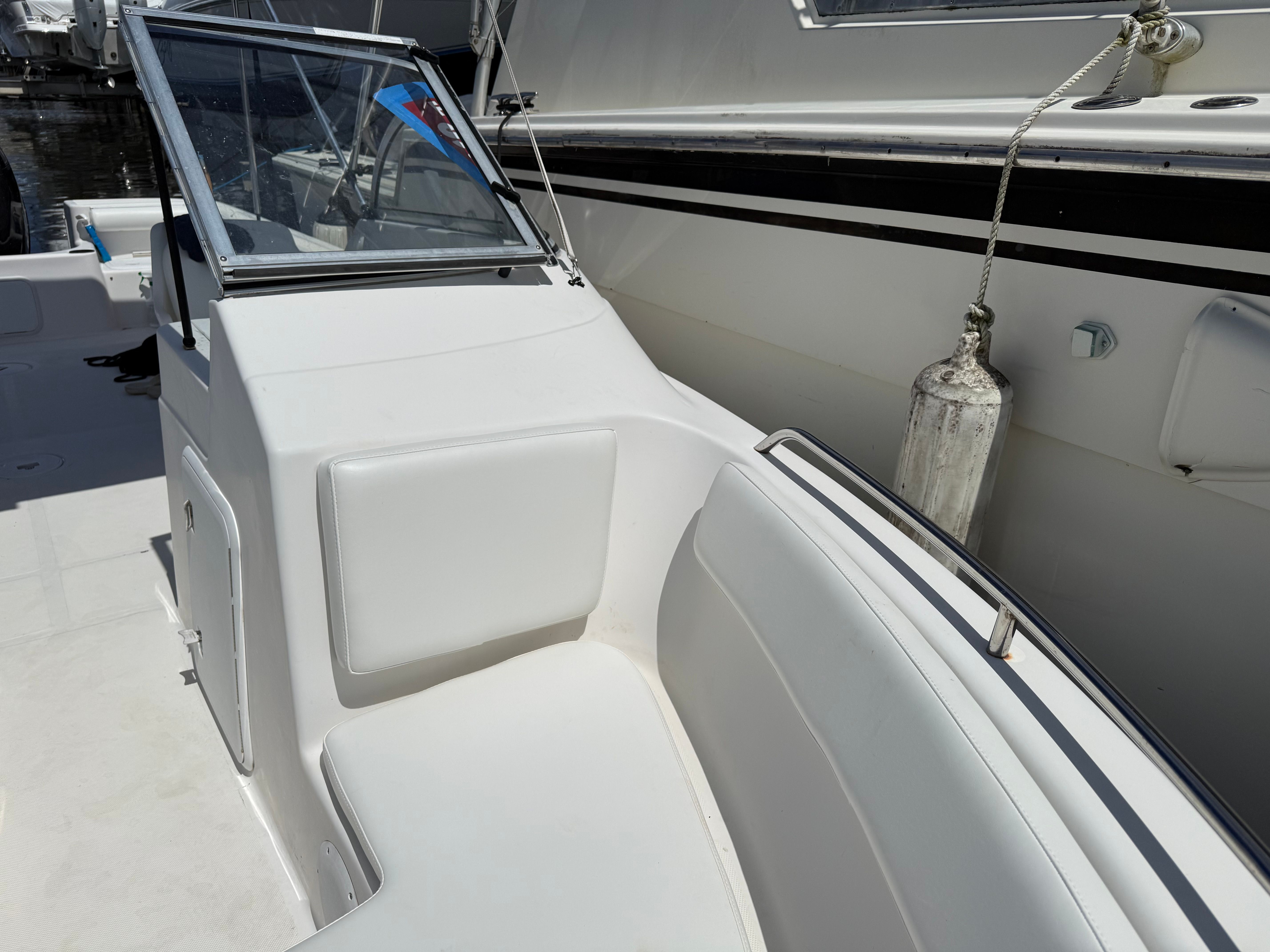 2015 Pro-Line 22 ft Duel Console - 3