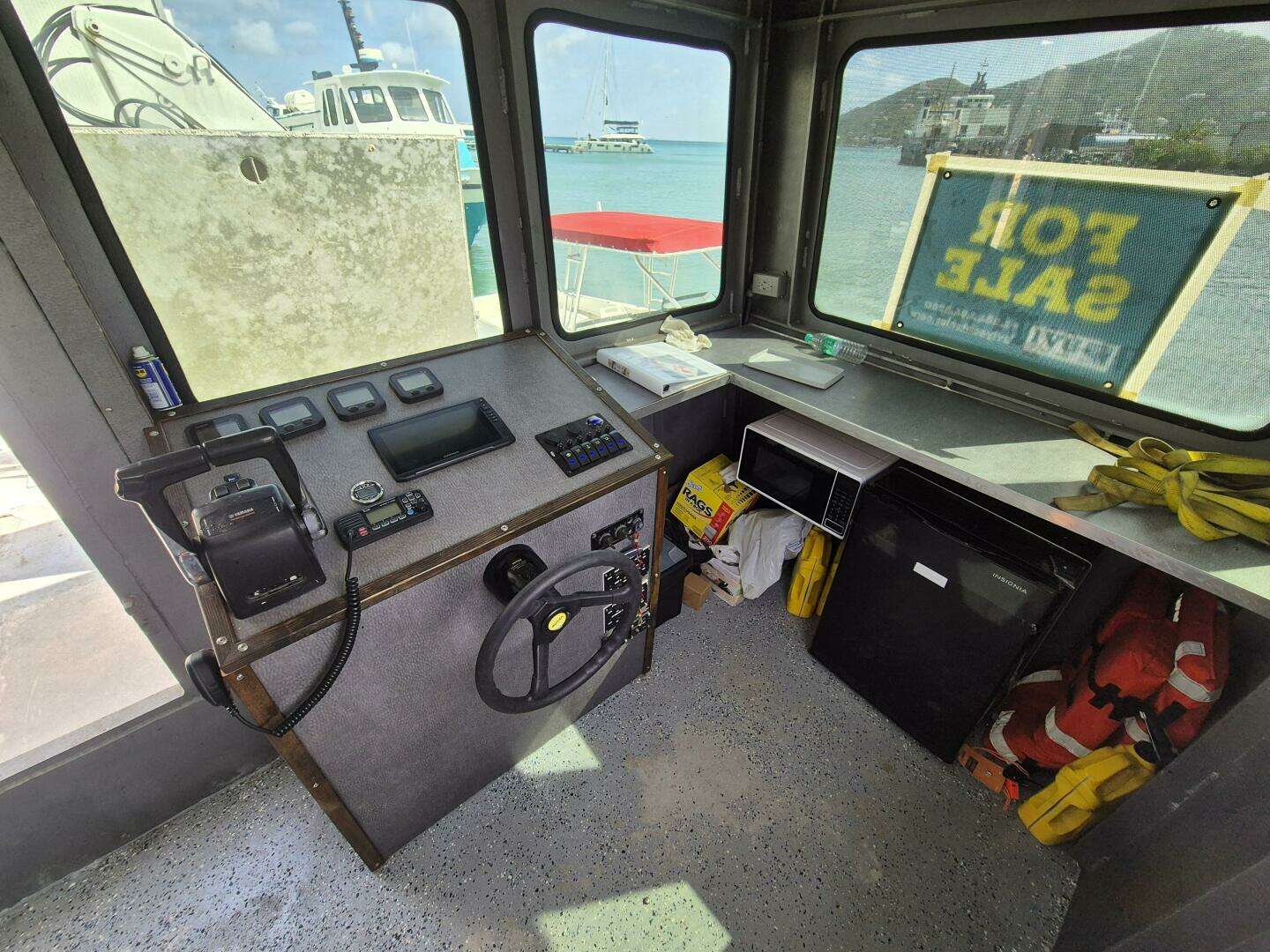 1985 Custom Aluminum Barge - Image 10