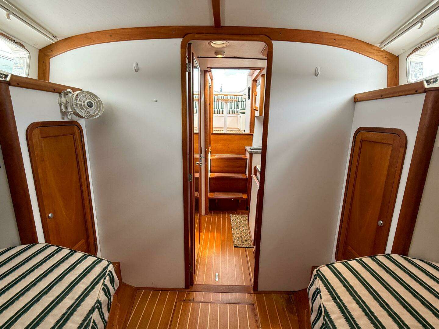 2002 Legacy 34 Express Twin Jet - Image 46
