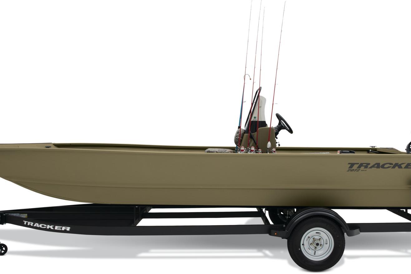 2024 Tracker Grizzly 2072 CC fishing boat on trailer, side view.
