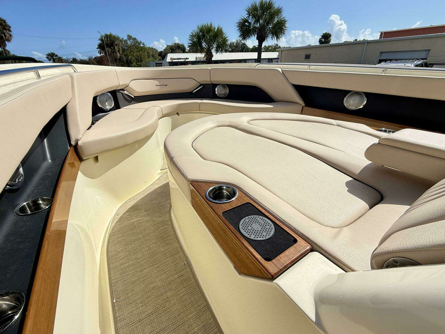 2026 Chris-Craft 31 Catalina - Image 10