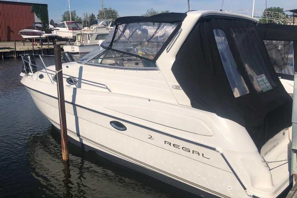 1999 Regal Commodore 2760