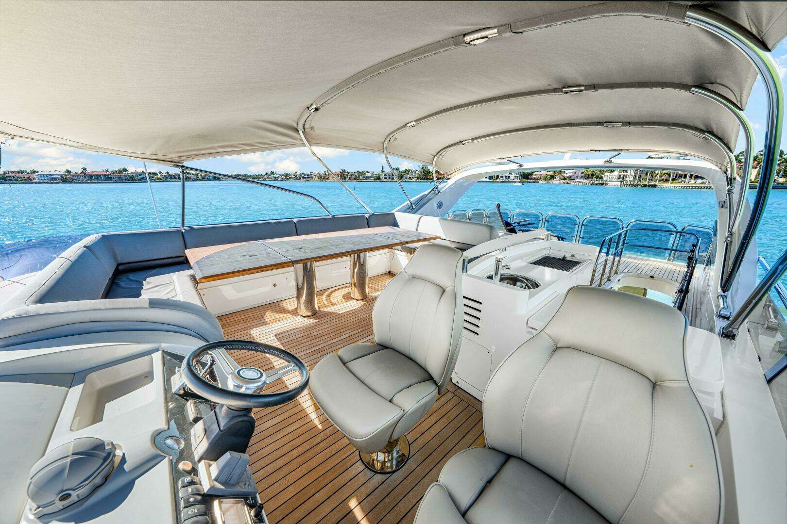 2014 Princess Y72 - Image 102