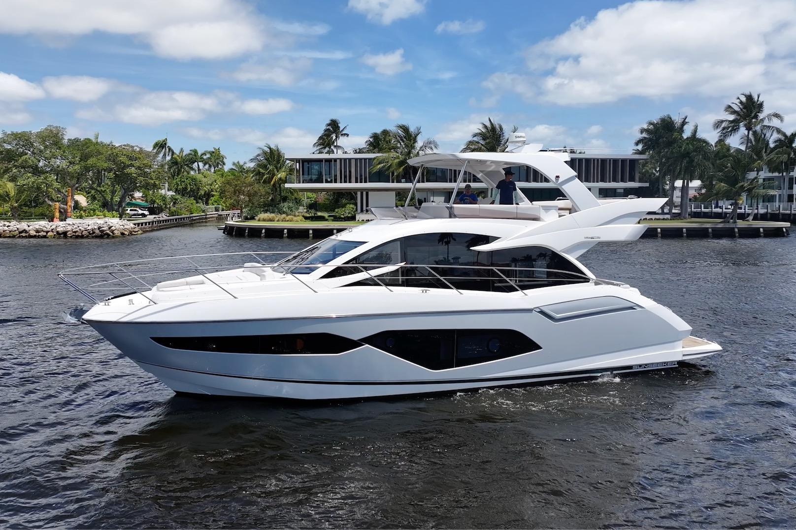 2017 Sunseeker Manhattan 52