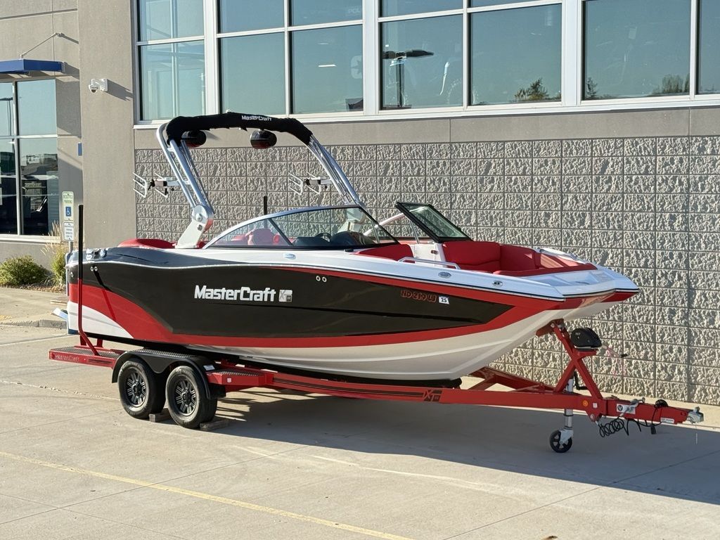 2019 MasterCraft XT22 - 79
