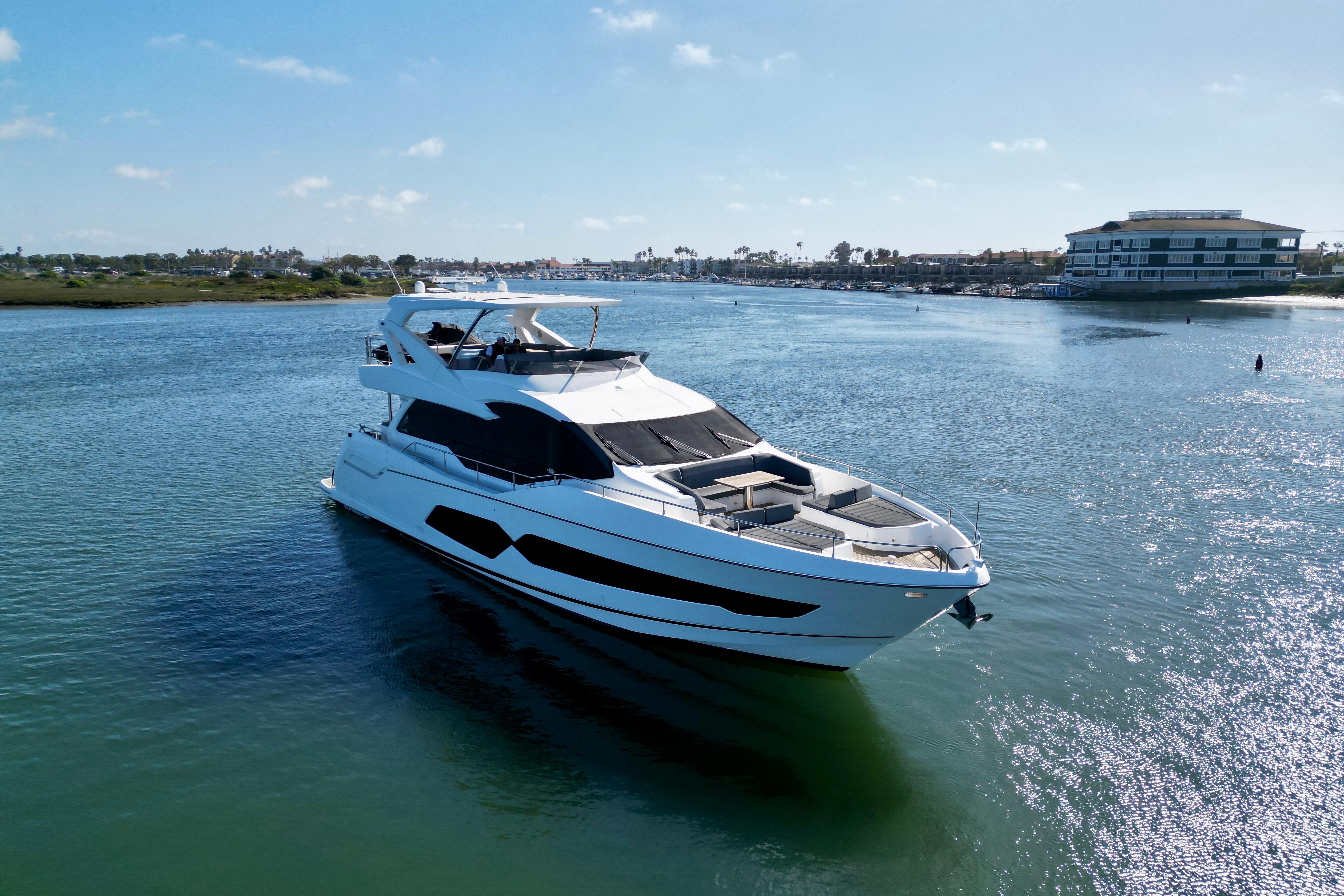 2018 Sunseeker 76 Yacht