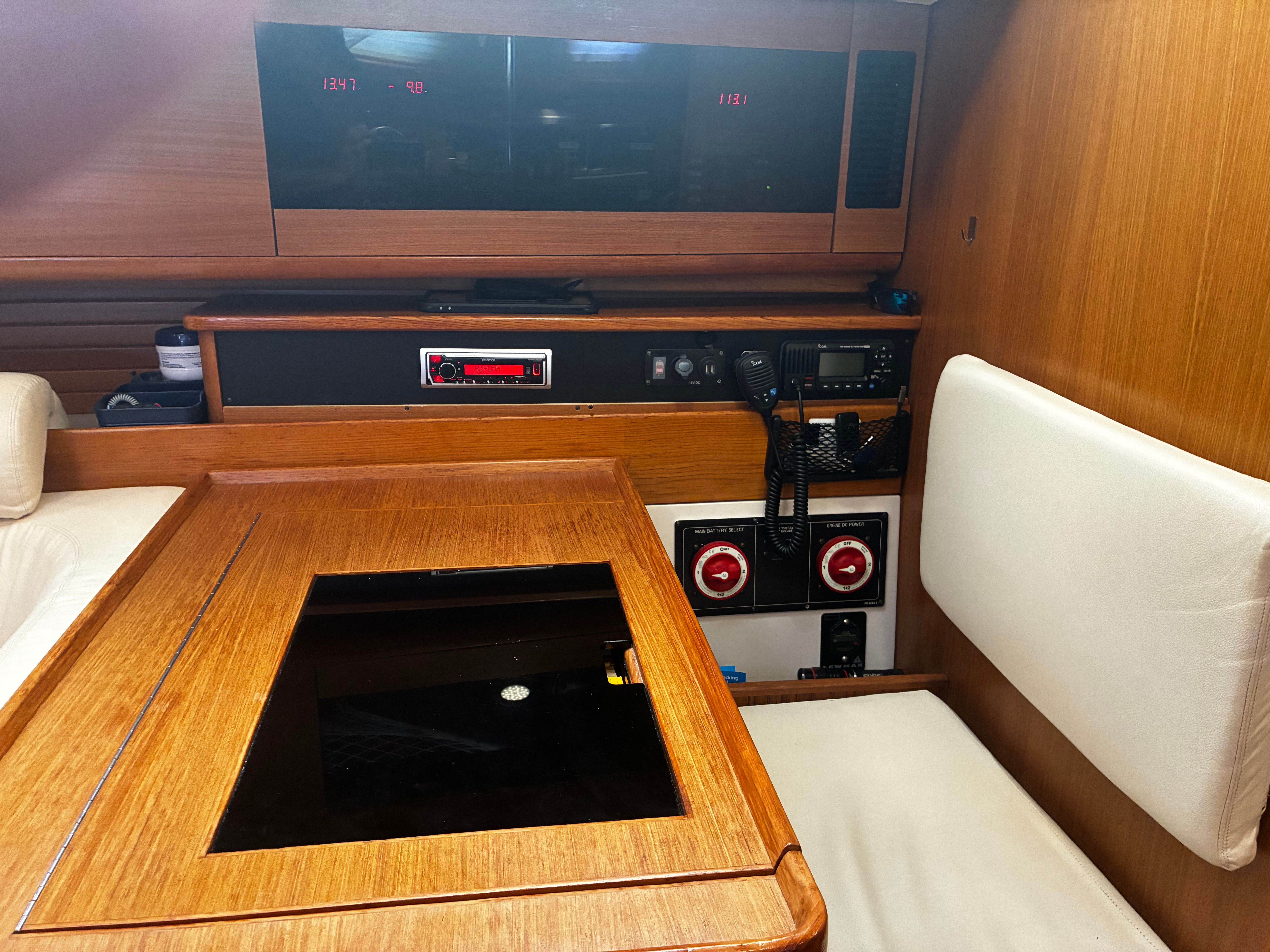 2011 Catalina 445 - 27