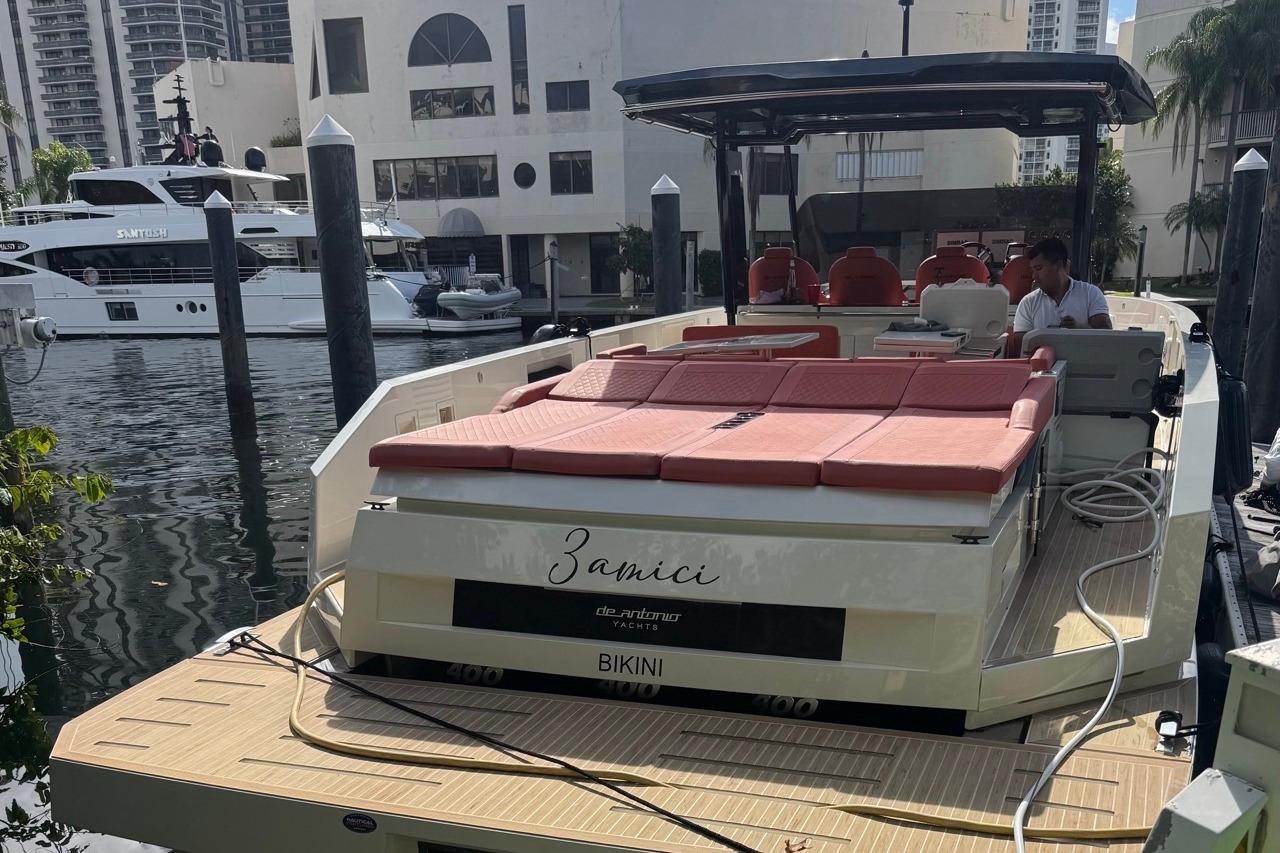 2023 De Antonio Yachts D42 Open