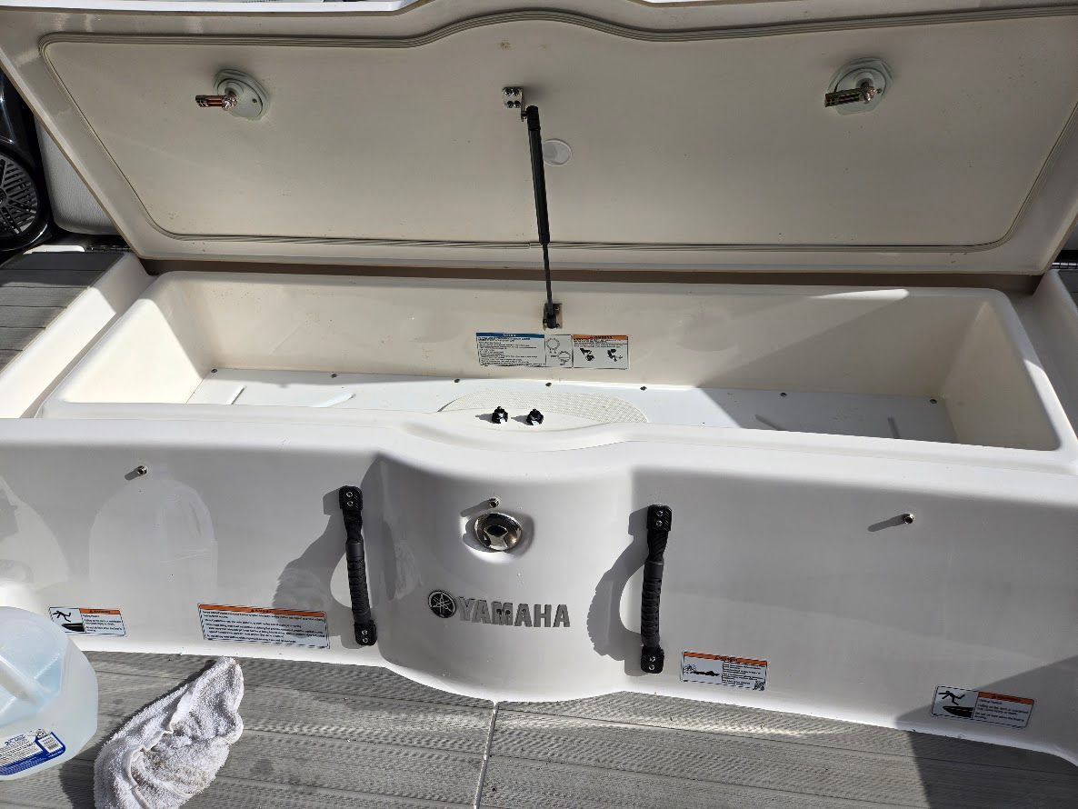 2022 Yamaha Boats AR250 - 8