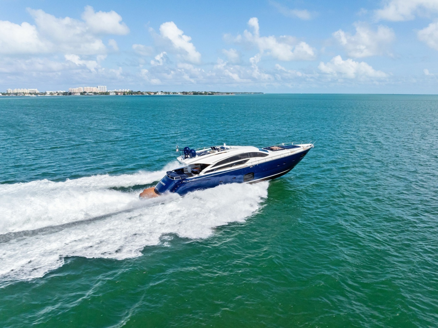2013 Pershing 82 - Image 12