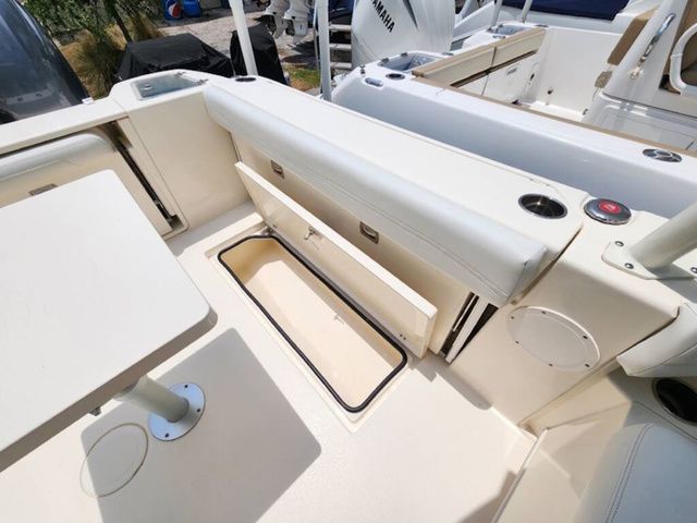 2022 Cobia 280 Dual Console - 21