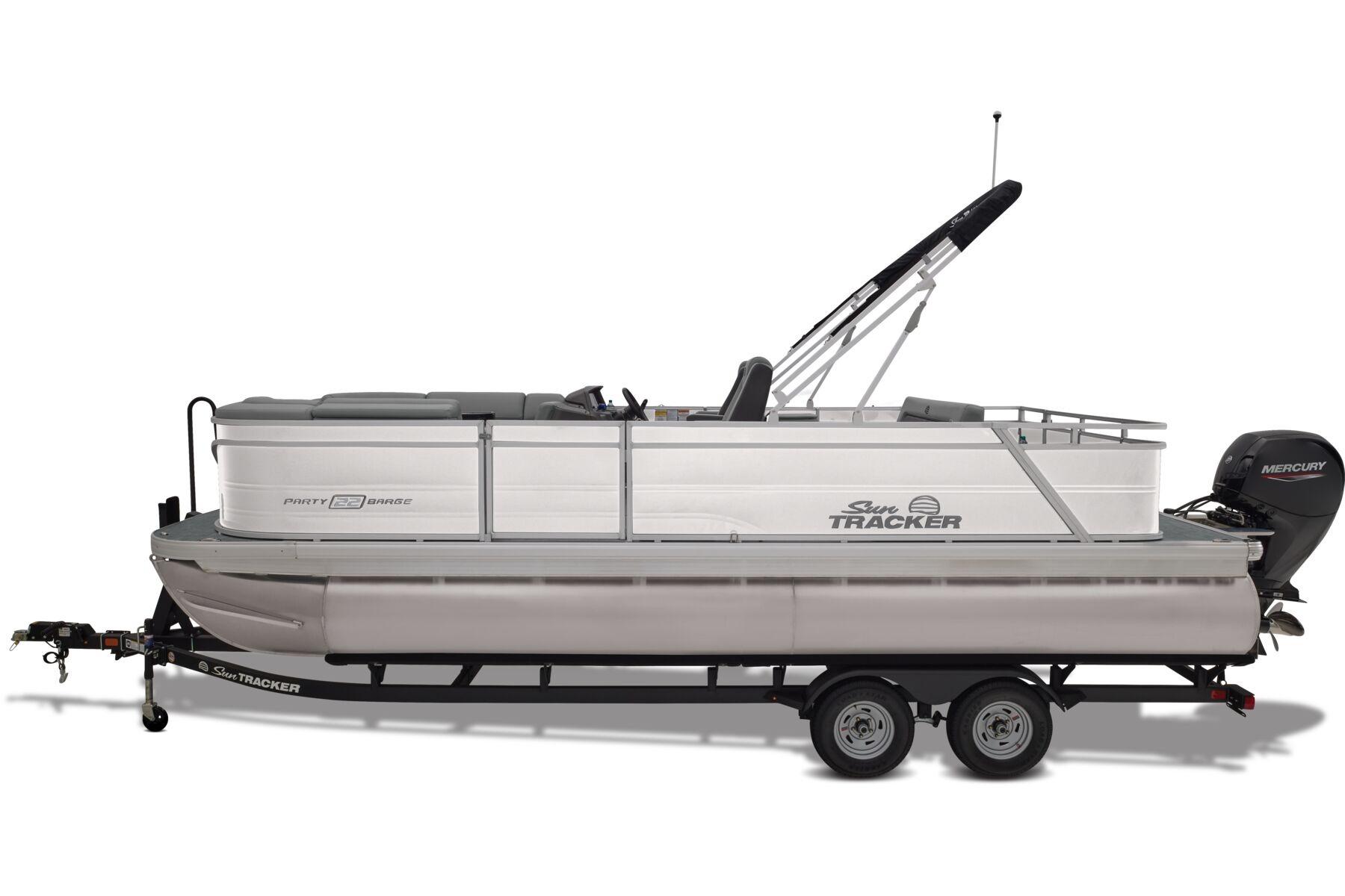2026 Sun Tracker Party Barge 22 RF DLX - 18