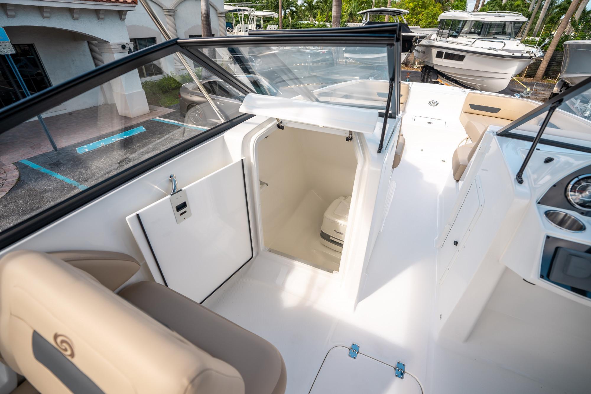 2025 Hurricane SunDeck 235 OB - 23