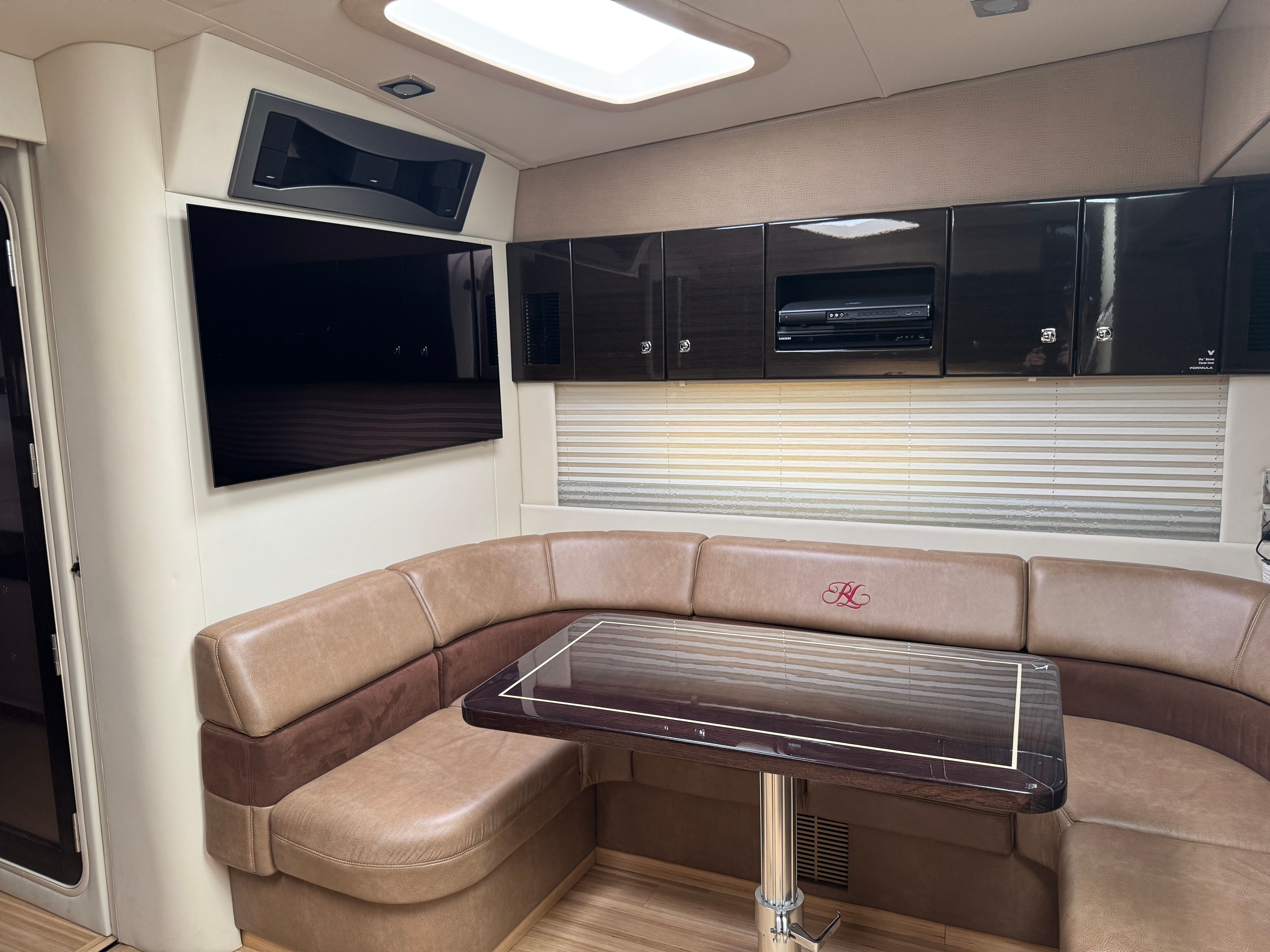 2015 Formula 45 Yacht - 26