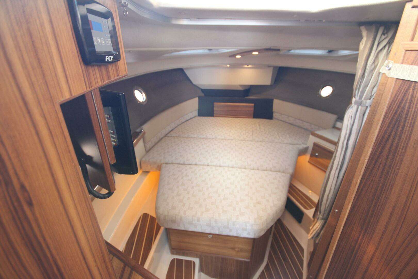 2025 Ranger Tugs R-29 Command Bridge Luxury Edition - Image 46
