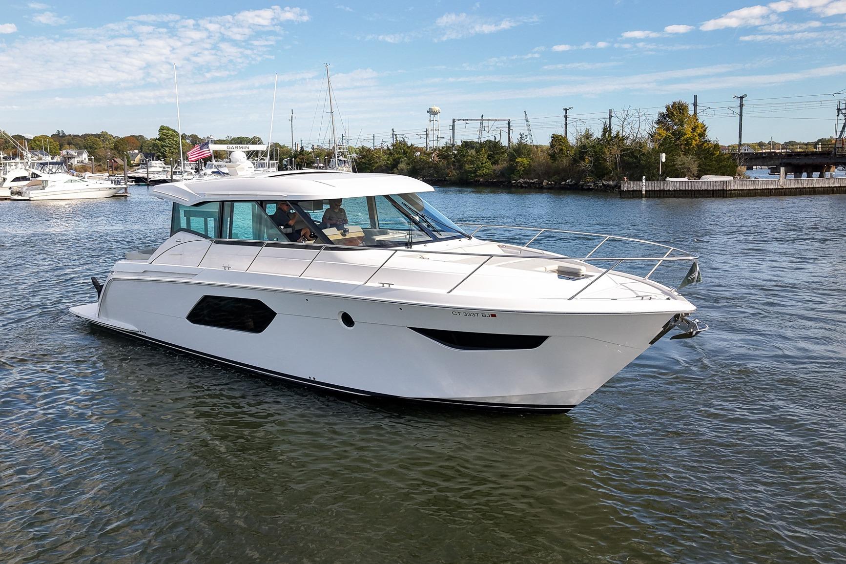 2019 Tiara Yachts C49 Coupe