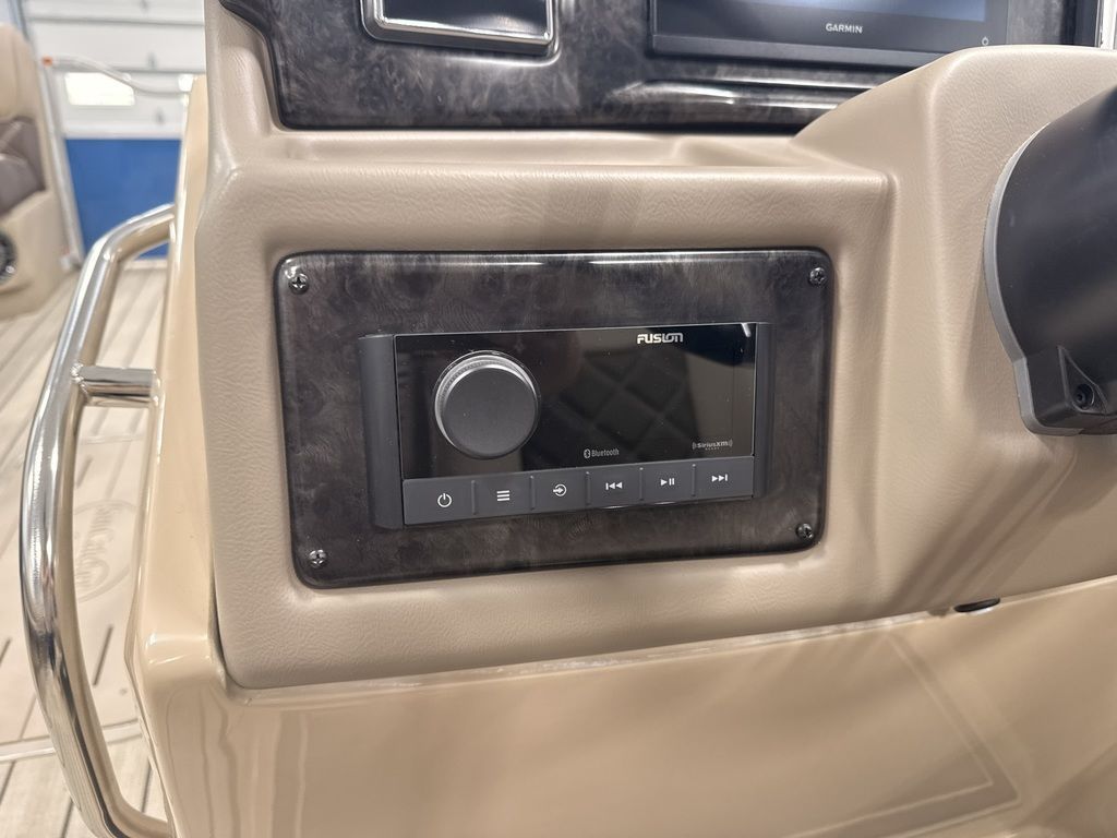 2024 SunCatcher Elite 326 SE - 23