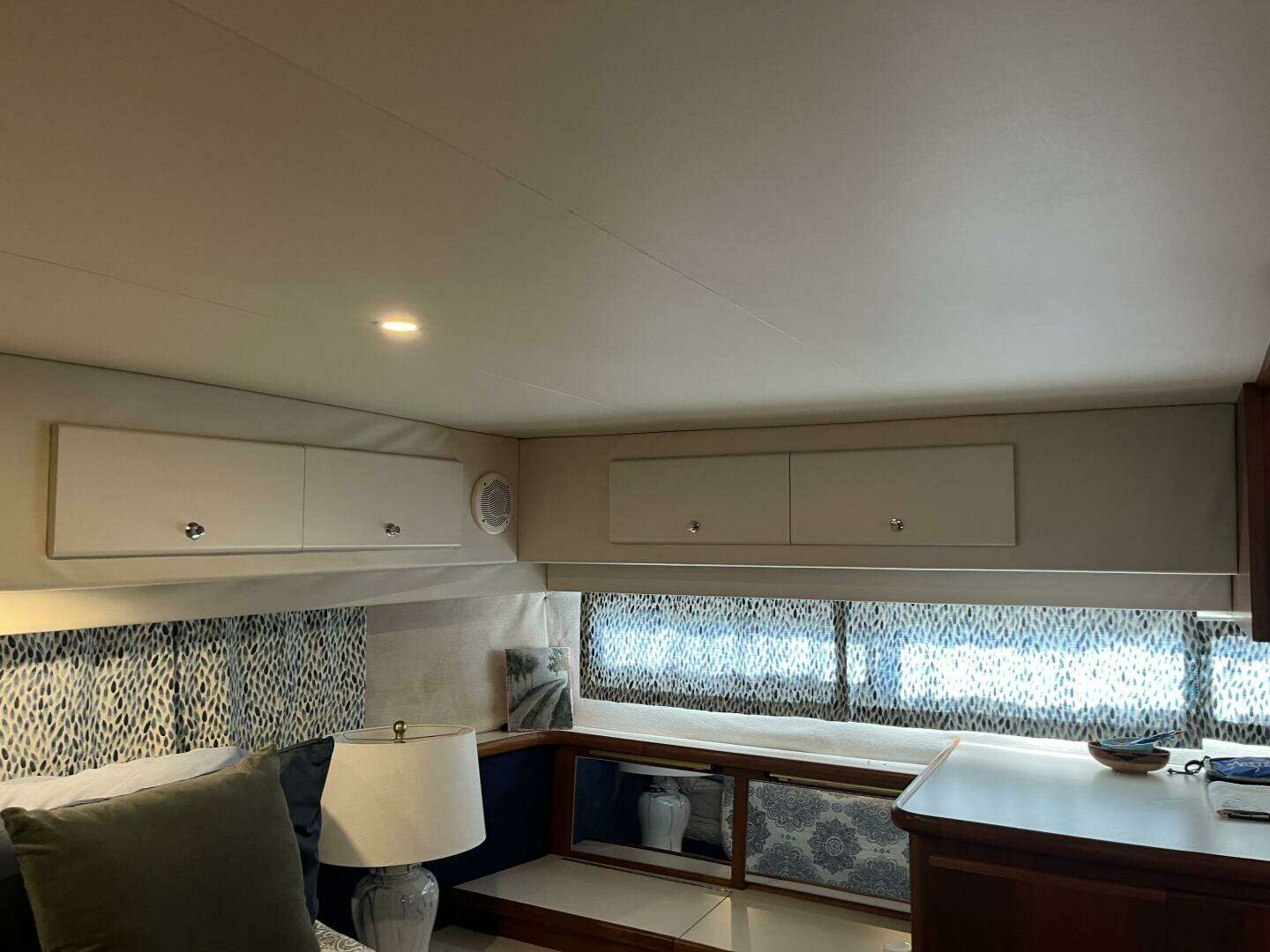 1995 Carver 440 Aft Cabin - Image 45