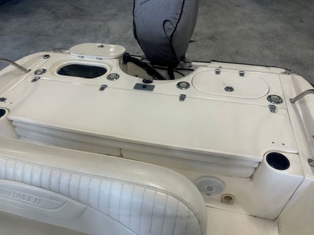 2002 Boston Whaler 180 Dauntless - 17