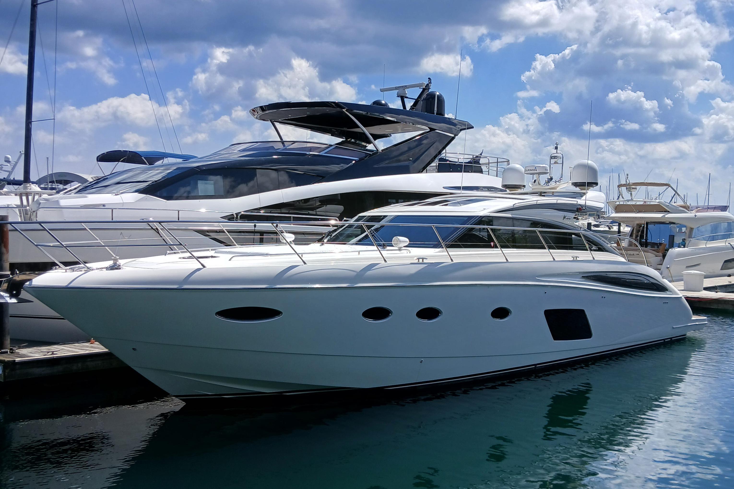 2015 Princess V62-S