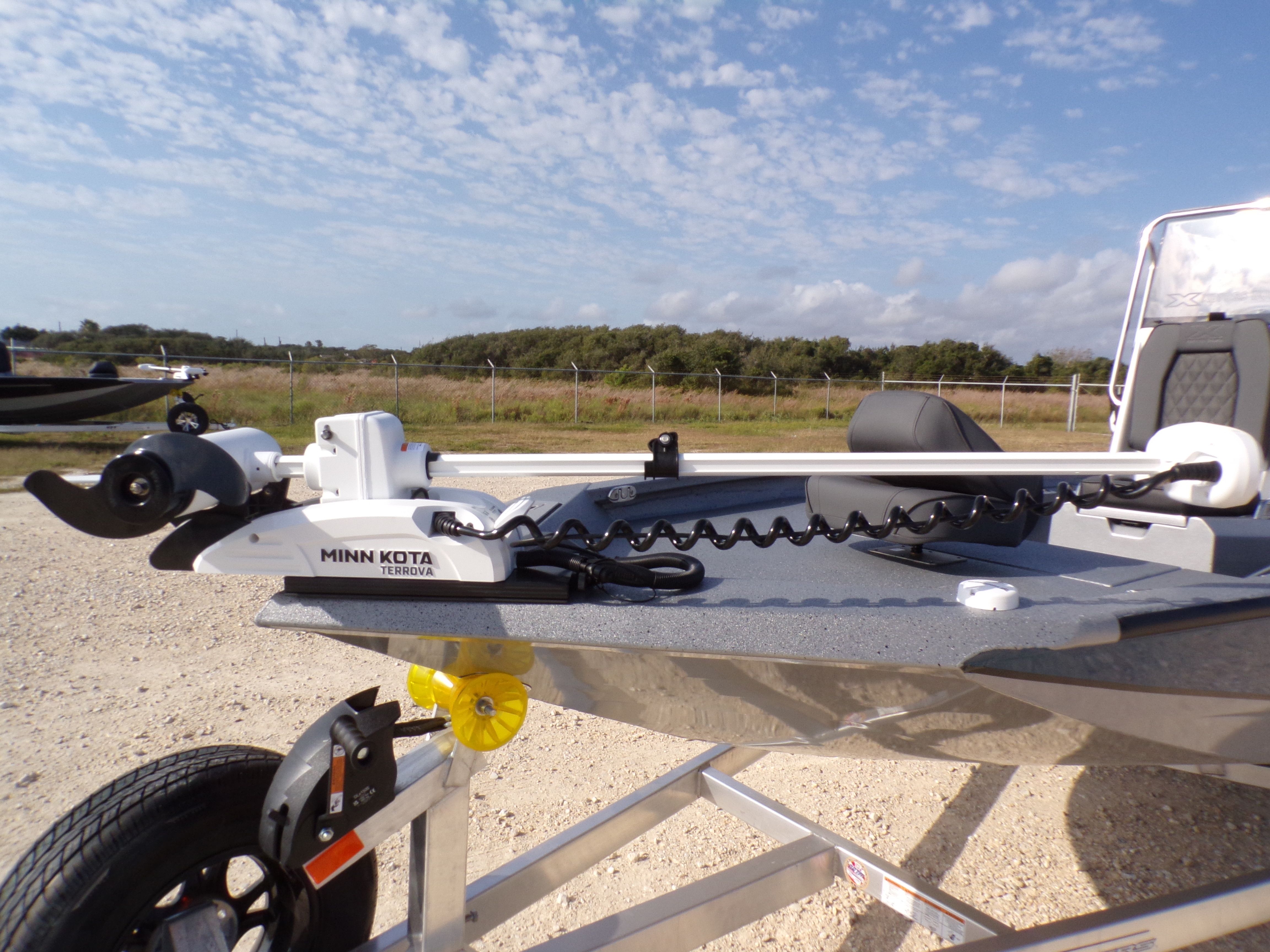 2026 Xpress H20B Bay - 28
